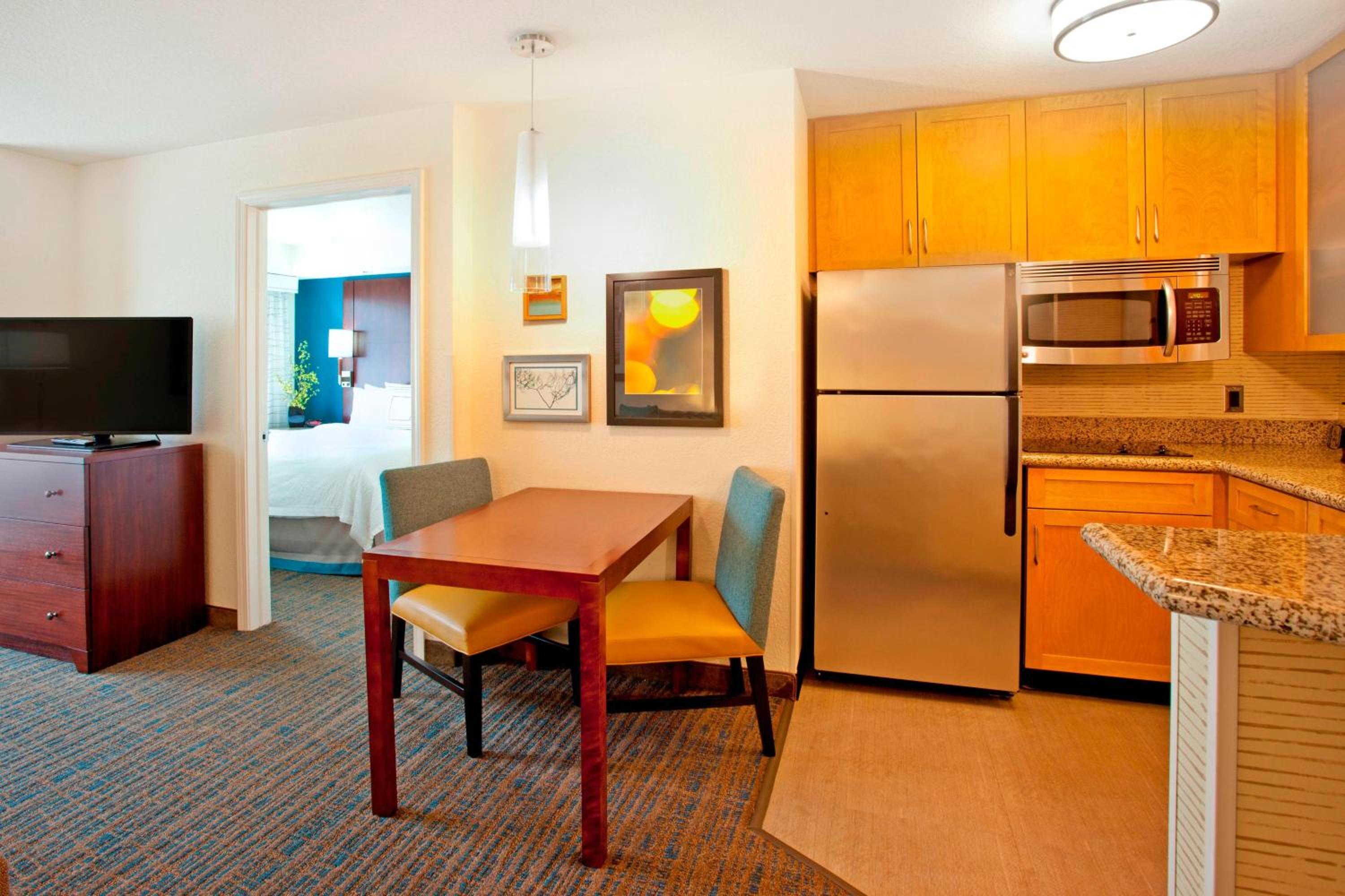 One-Bedroom King Suite with Sofa Bed - Photo 7