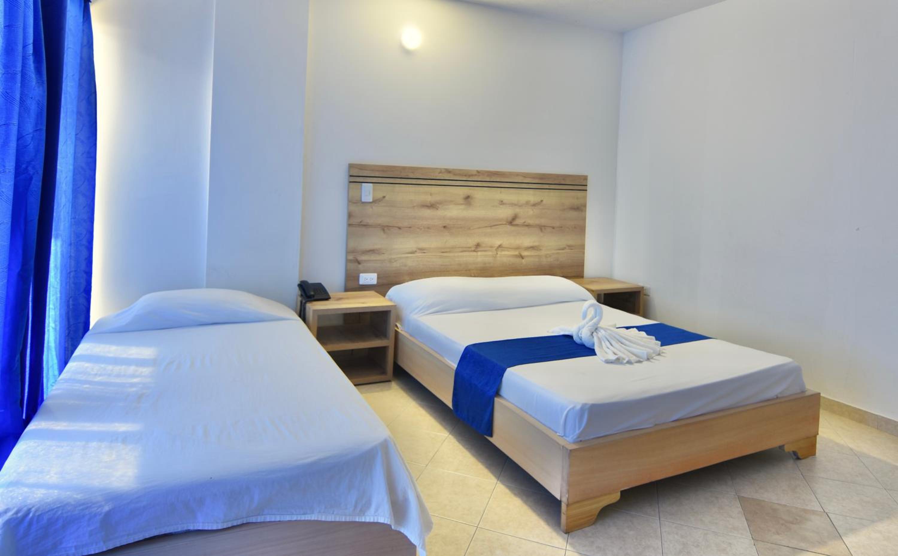 Economy Twin Room photo 3