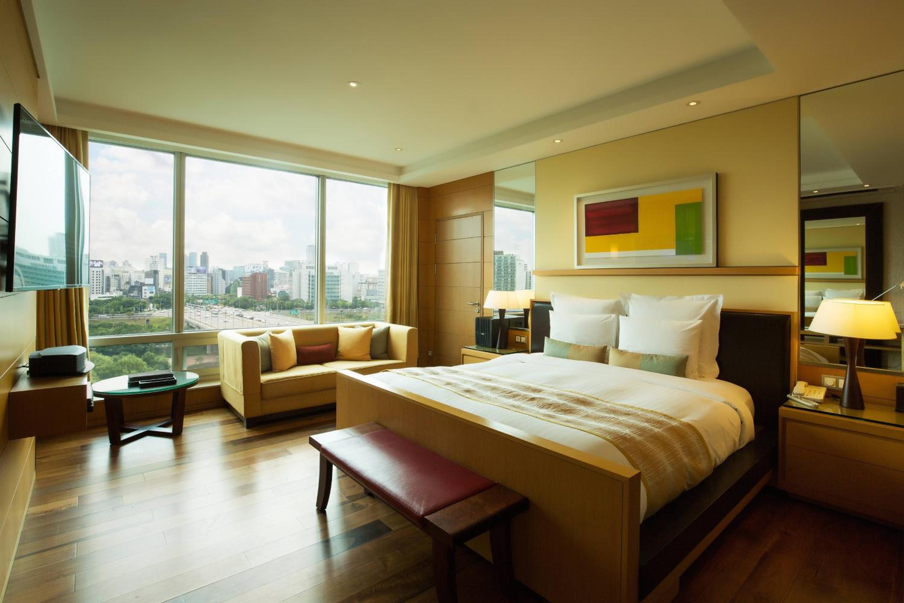 Studio Suite (2 adults and 1 child between 0 and 24 months can stay) - Photo 1