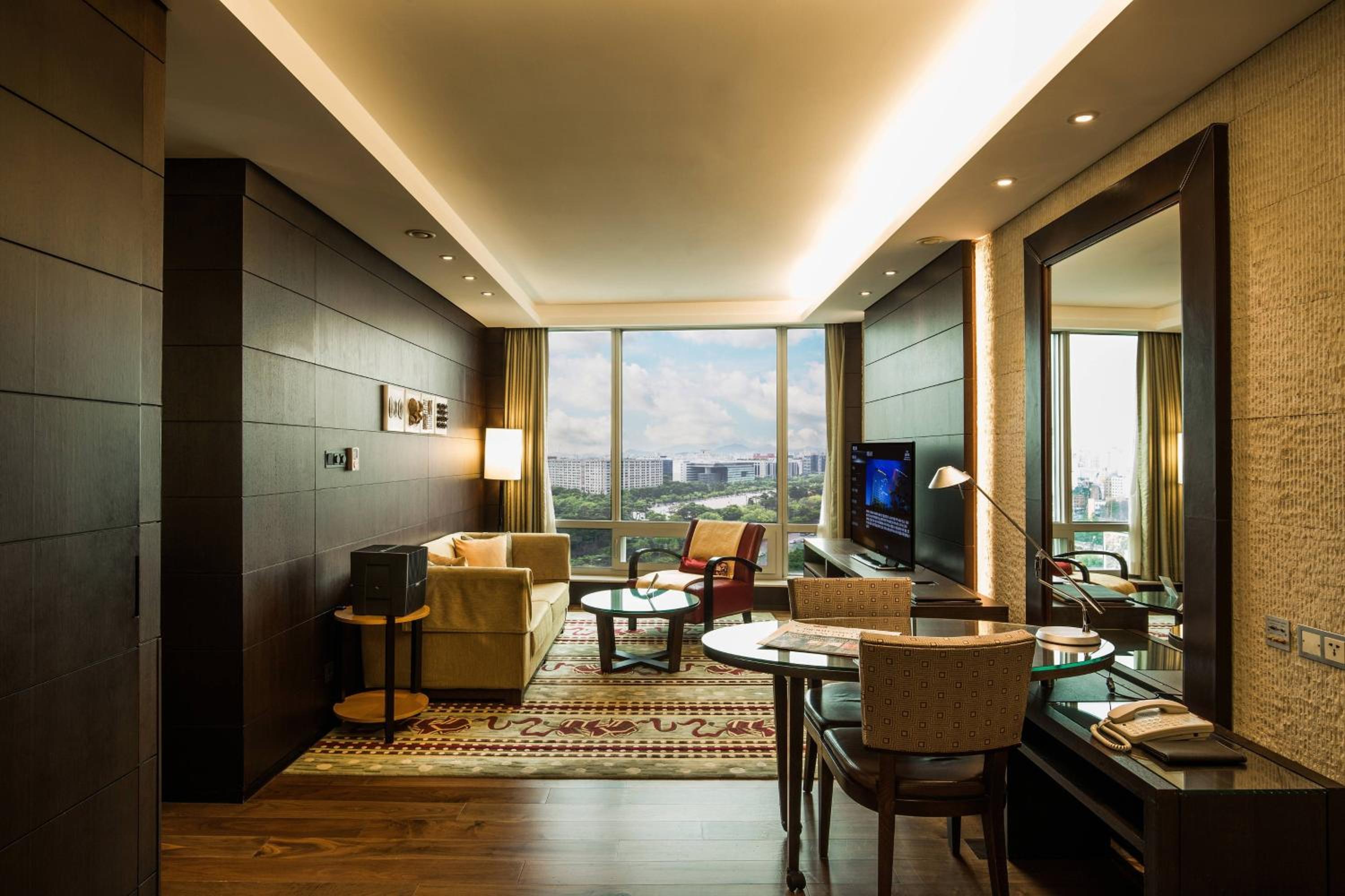 One-Bedroom Executive Suite  - Photo 7