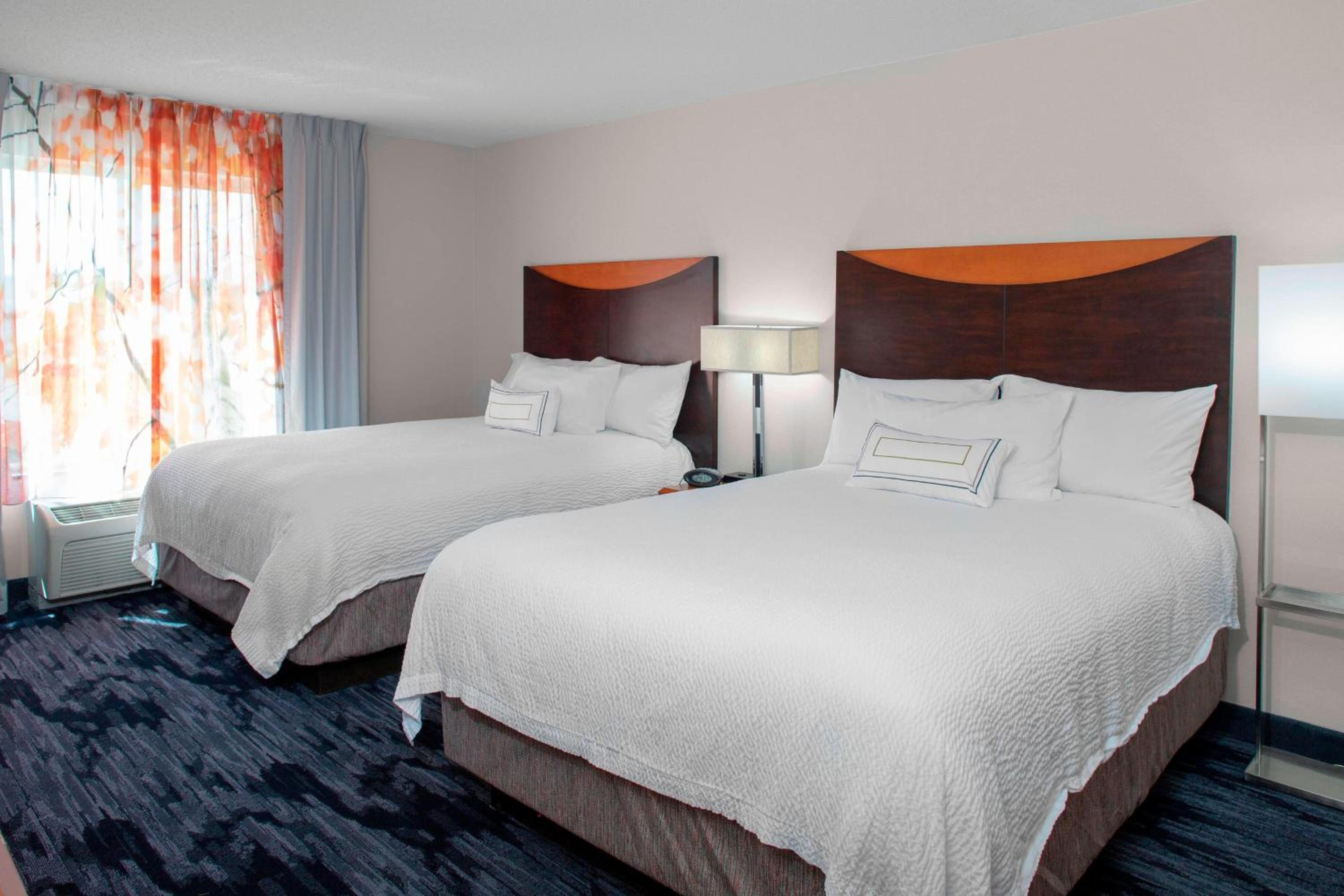Queen Room with Two Queen Beds - Photo 1