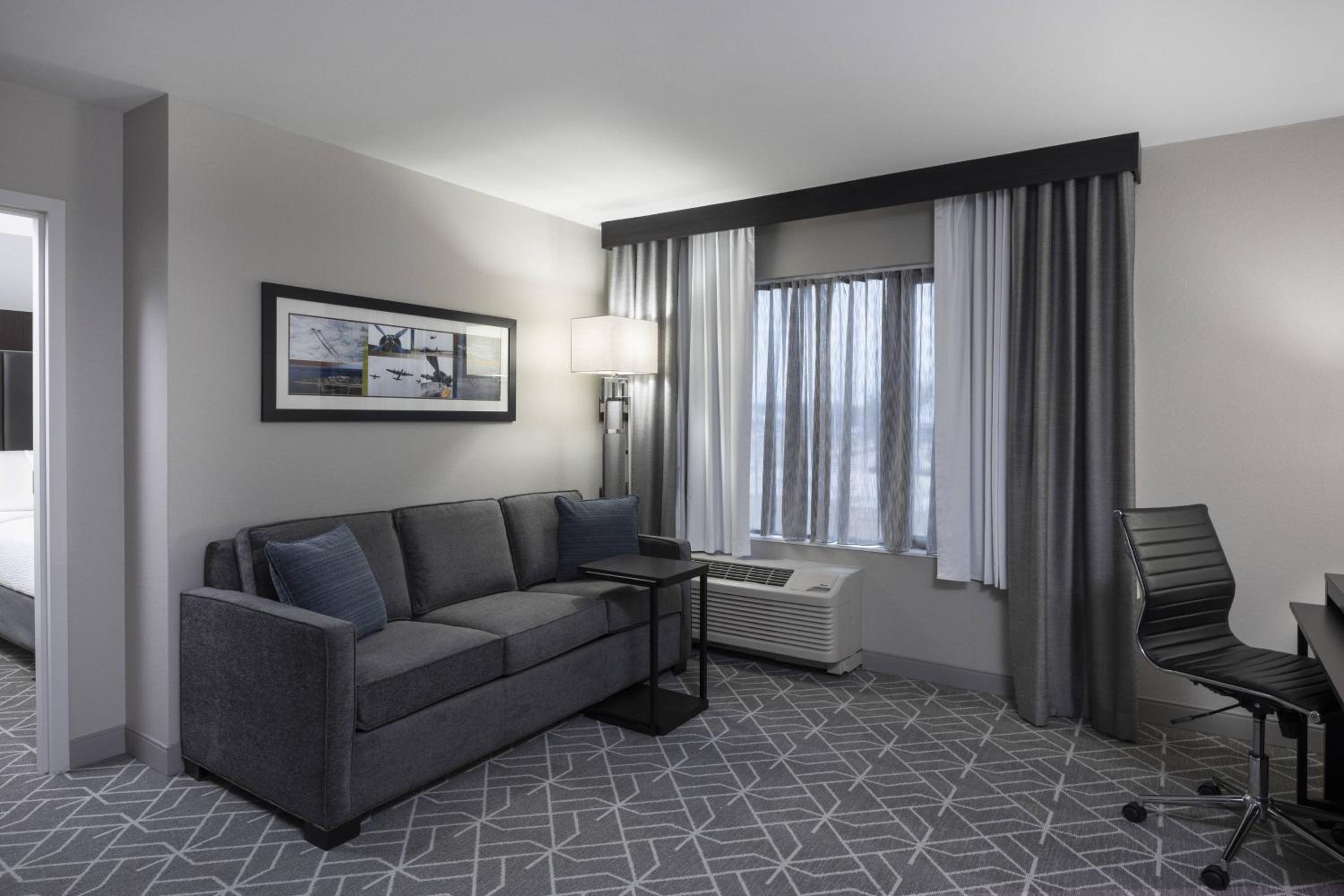 One-Bedroom Queen Suite with Sofa Bed