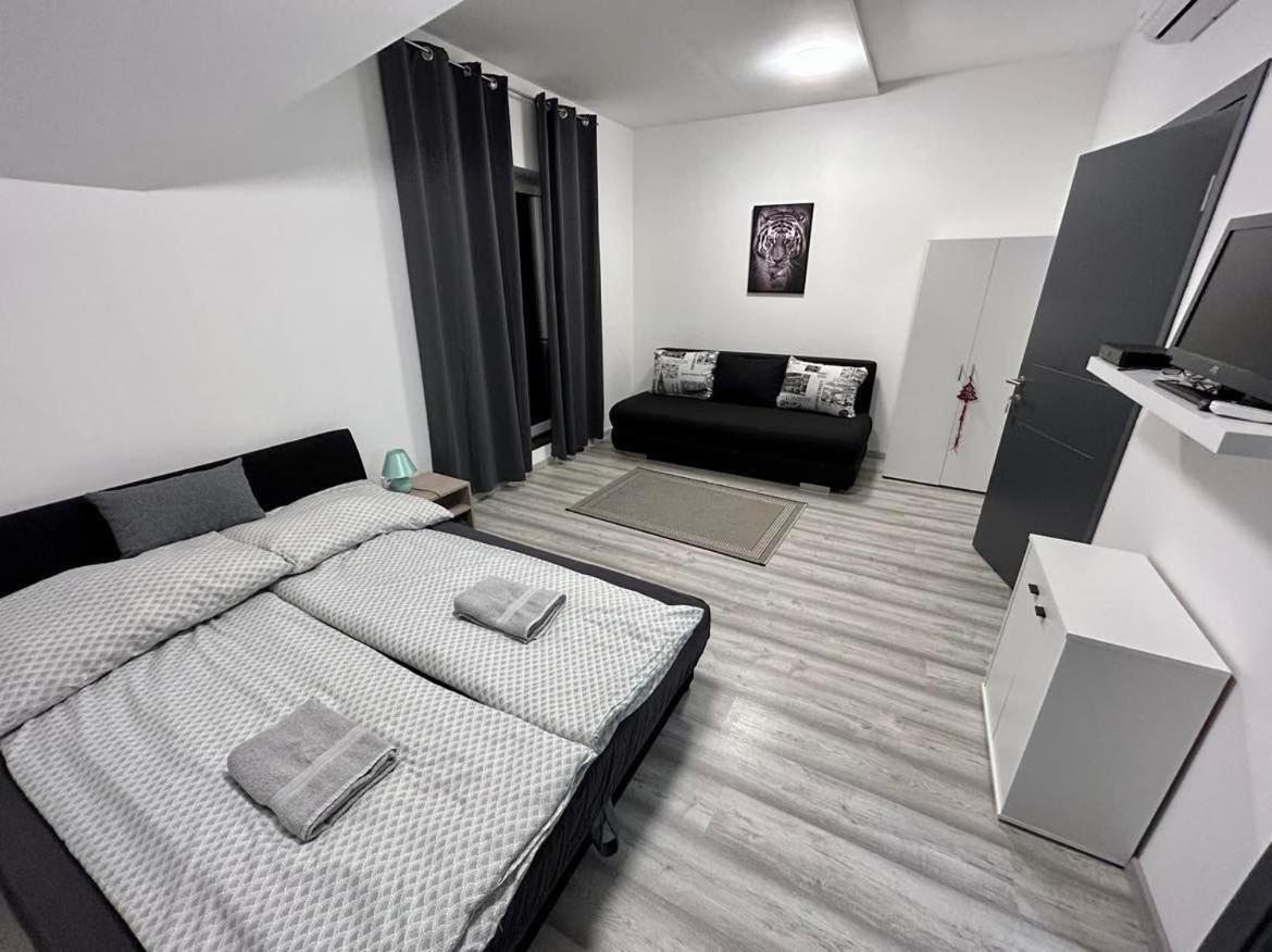 Apartment - Photo 21