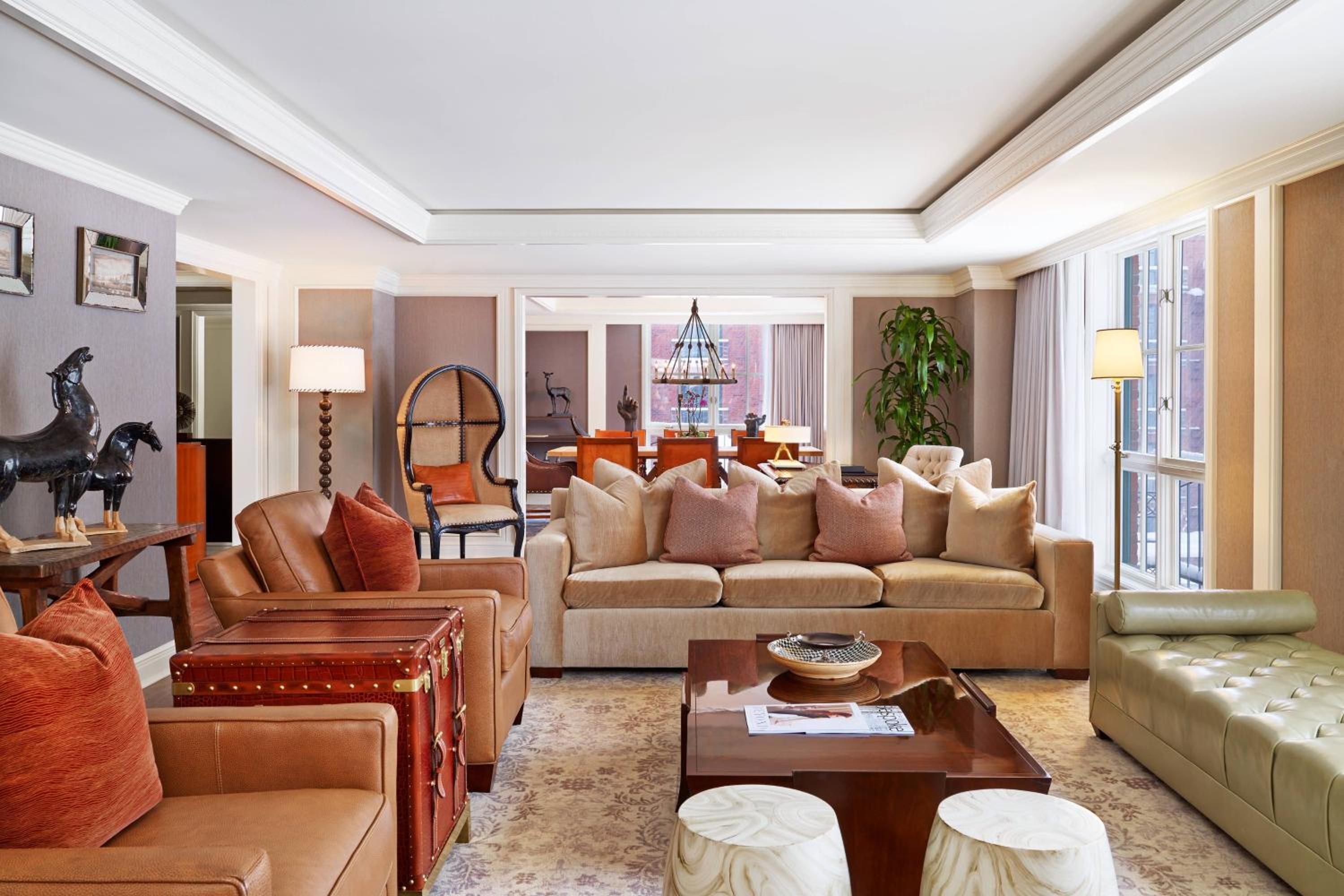 Luxury One-Bedroom King Suite