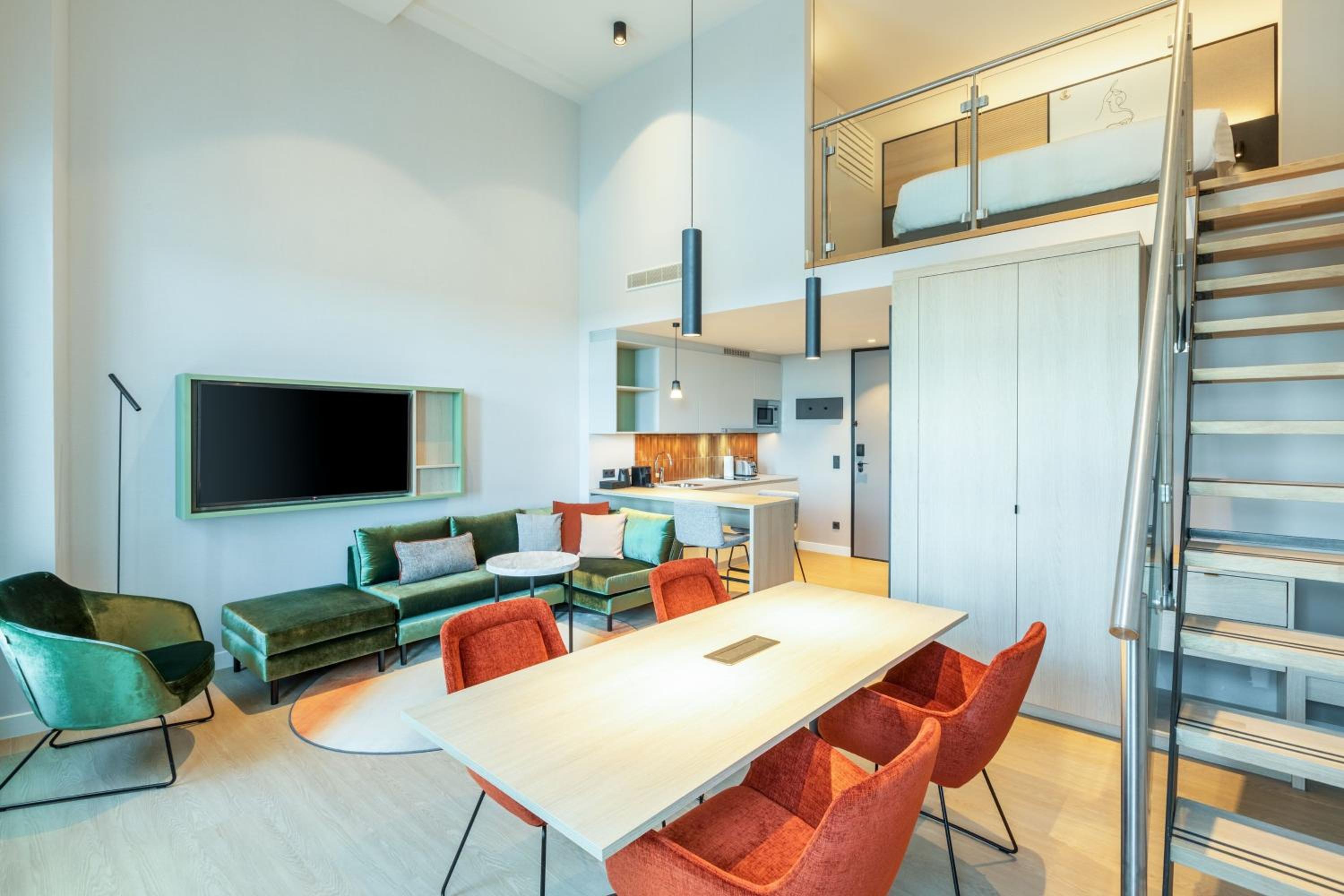 King Loft with Skyline View - Photo 4