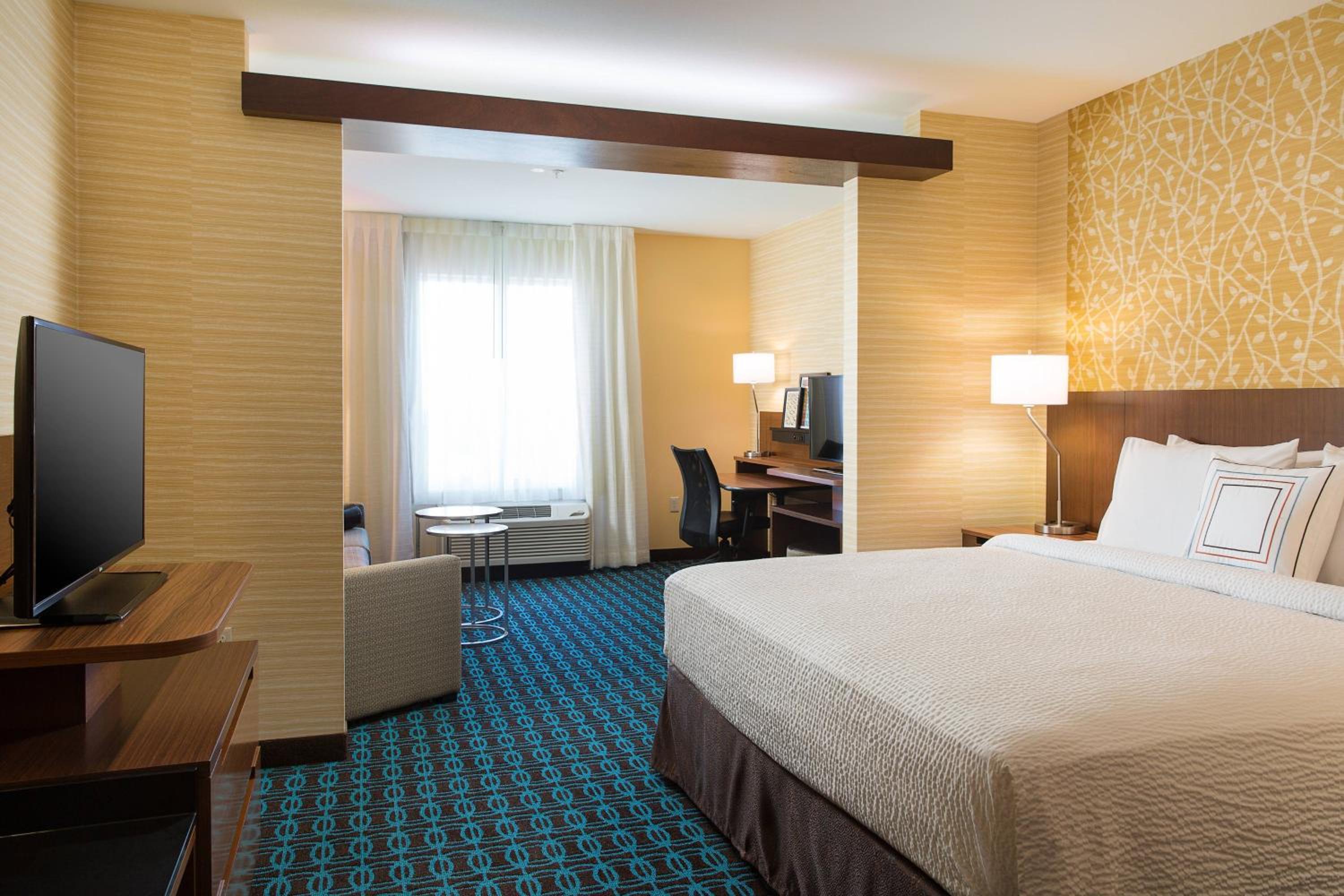 Hearing Accessible, Suite, 1 King