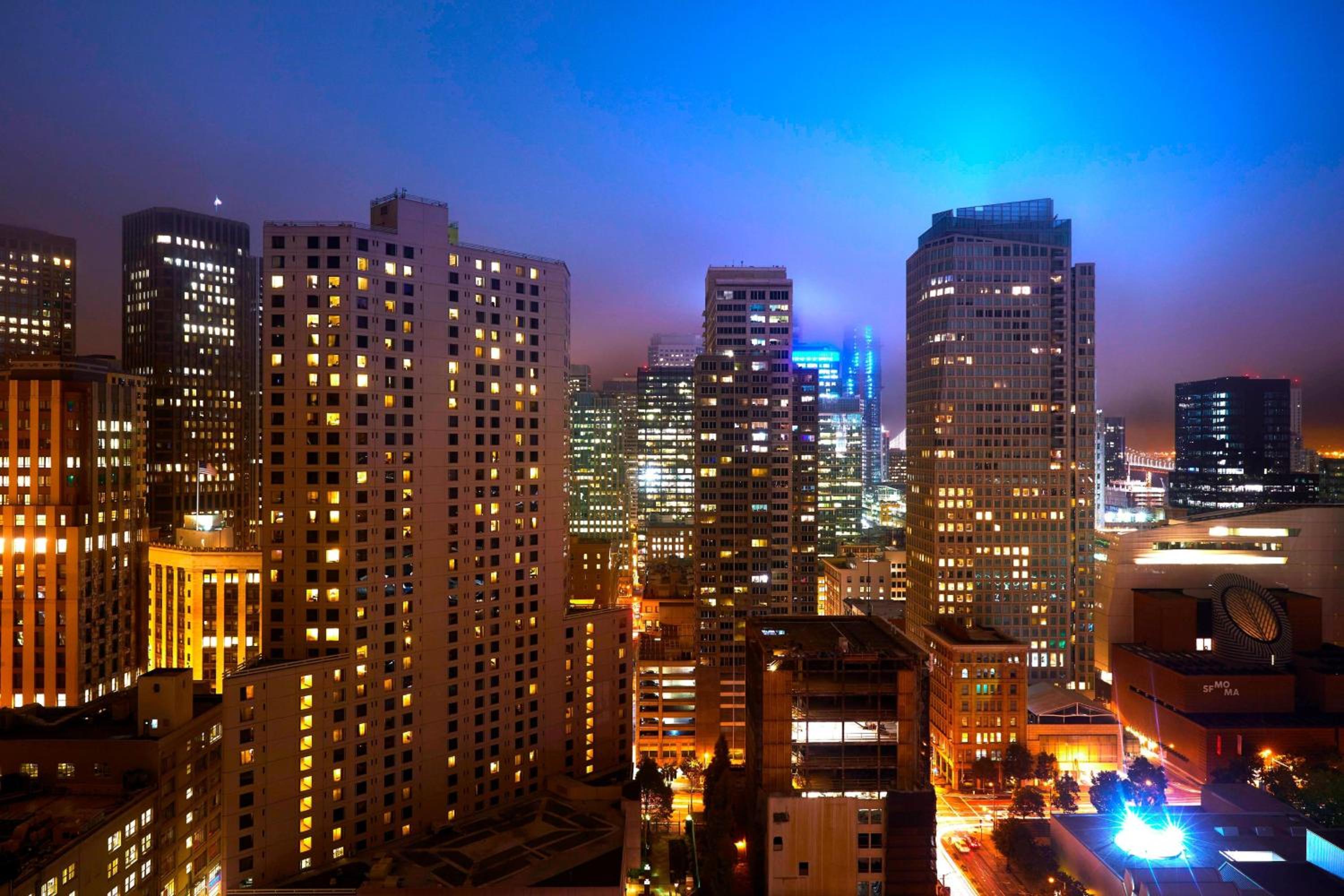 King Room with City View - Photo 4