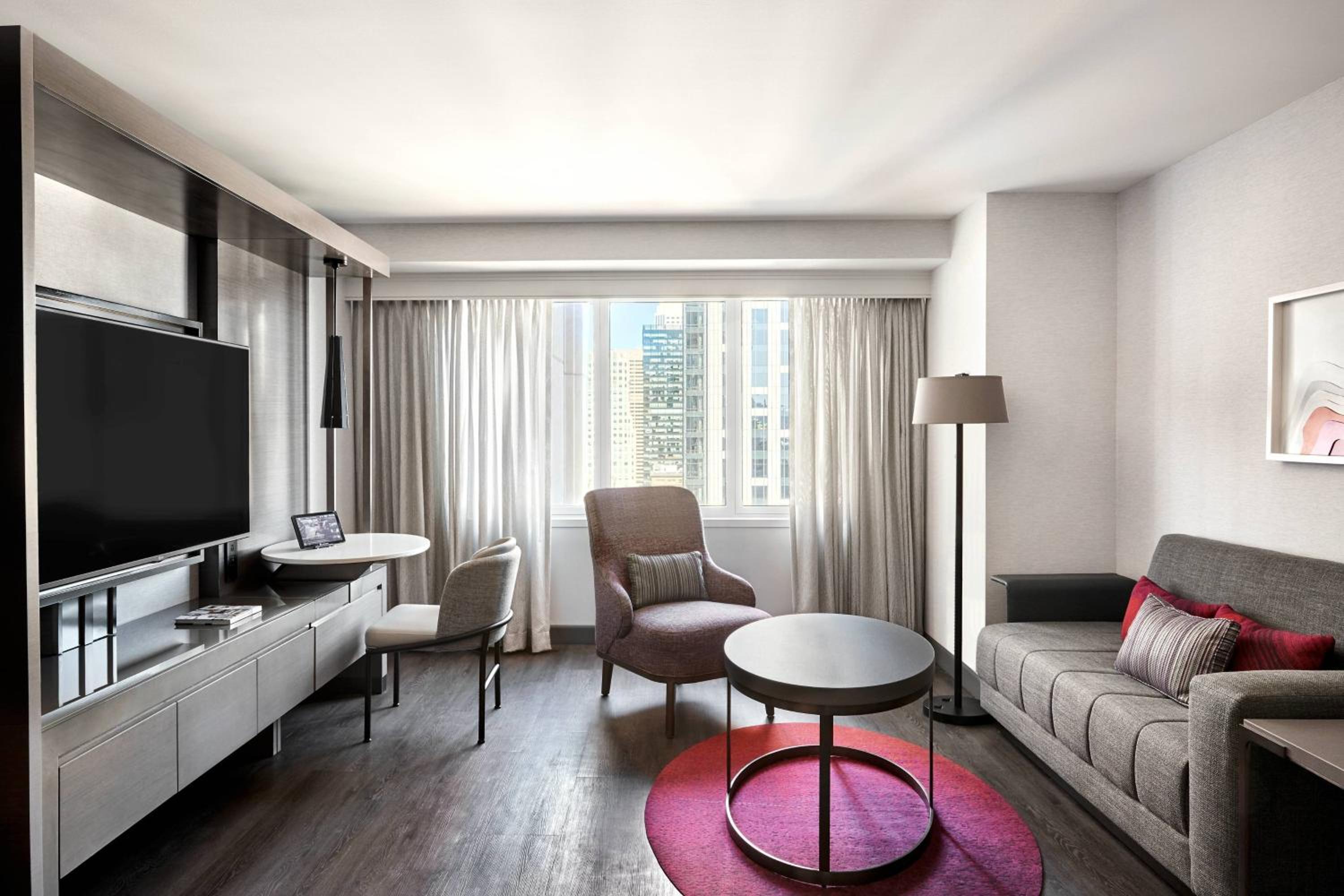 One-Bedroom Junior Suite with 2 Double Beds - Photo 1
