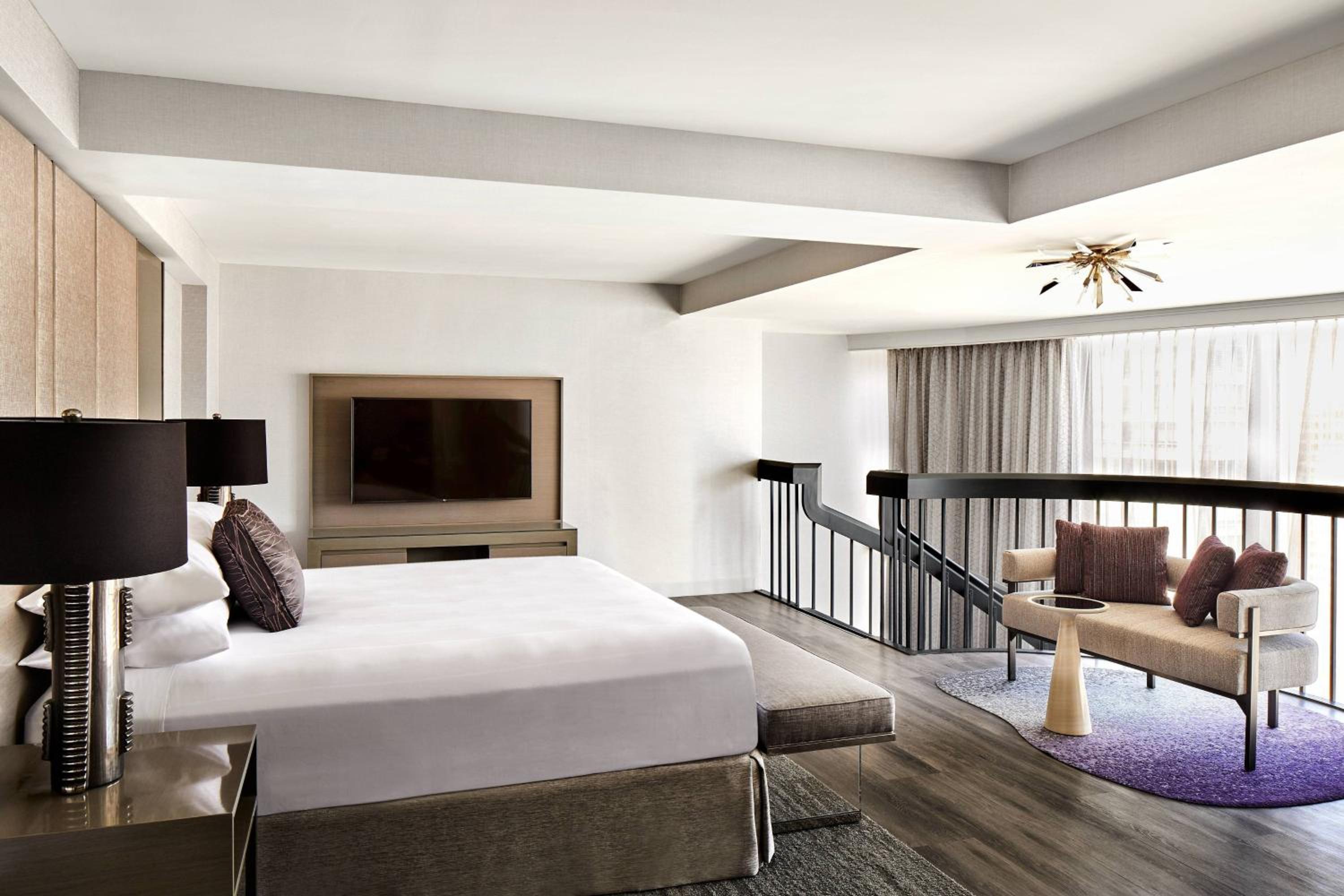 Bi-level Suite, In Loft: 1 King