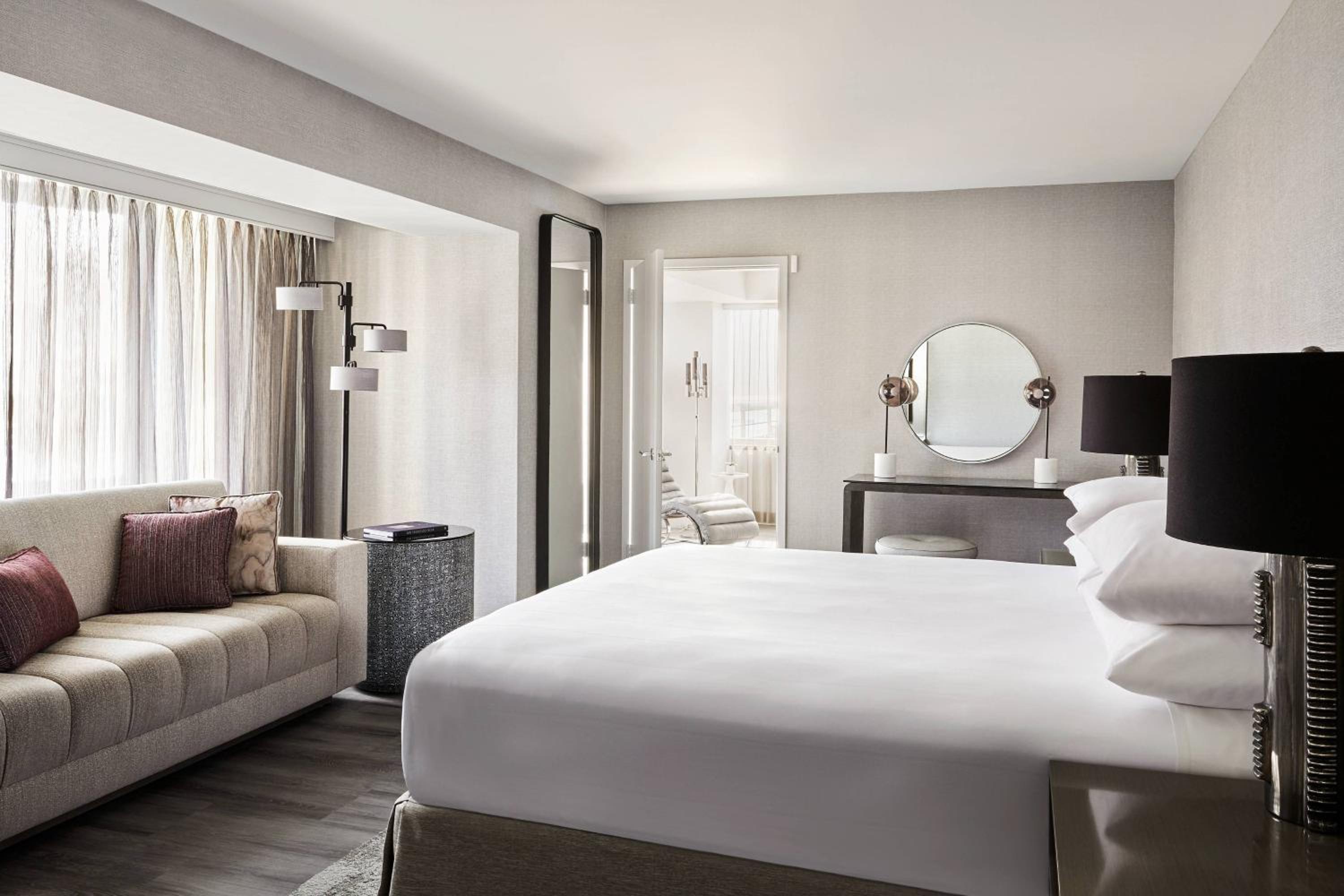 Vise Presidential Suite, Suite, 1 King, Balcony