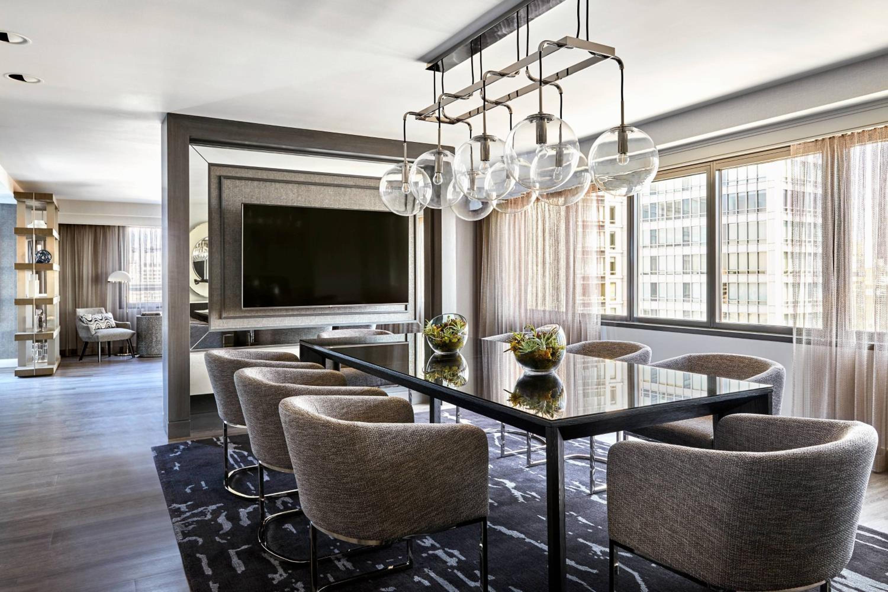 1 Bedroom Presidential Suite, 1 King, Bay view, Balcony