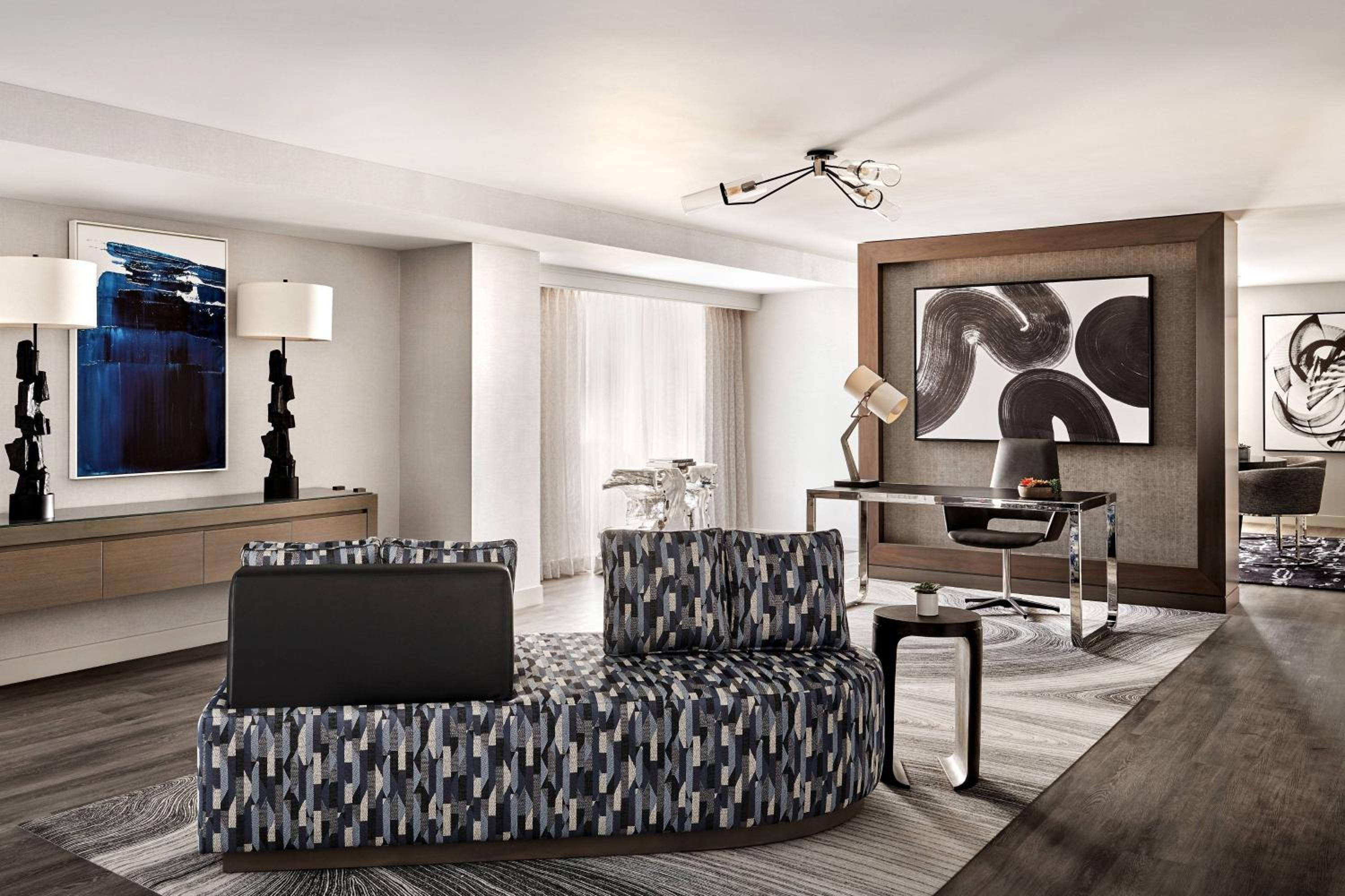 Bi-level Suite, In Loft: 1 King