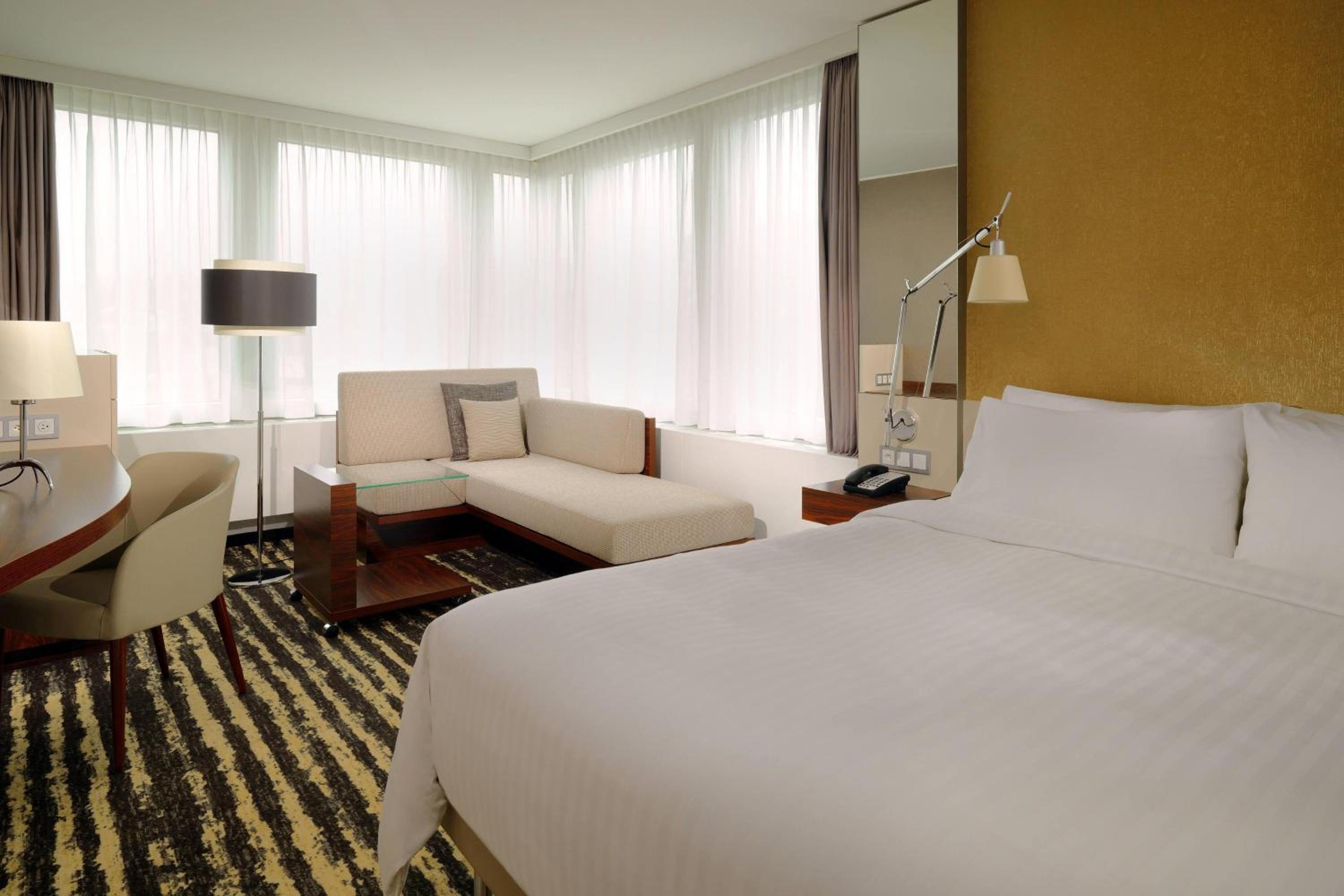 Superior King Room - North Wing - Photo 1
