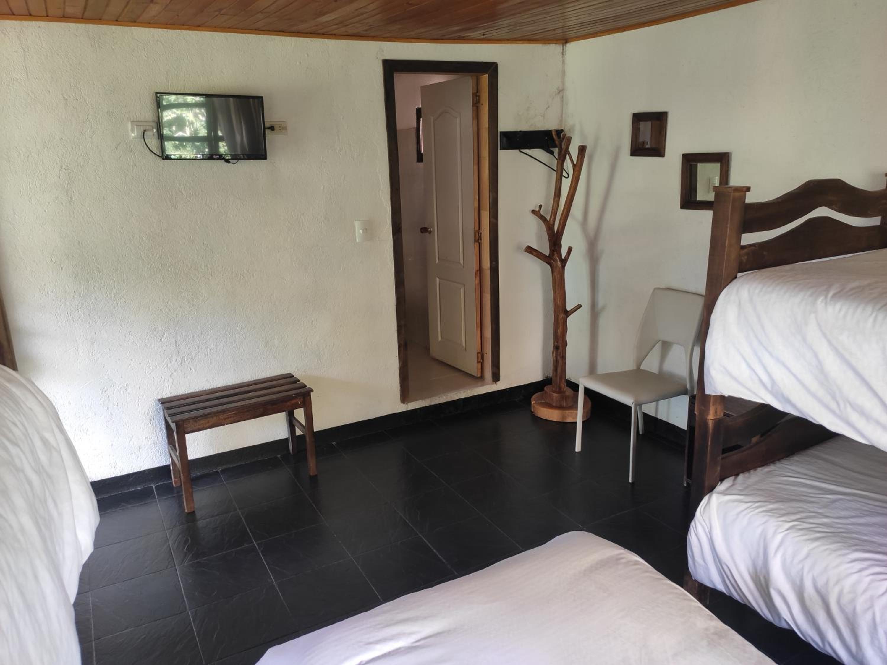 Family Room with Private Bathroom photo 1