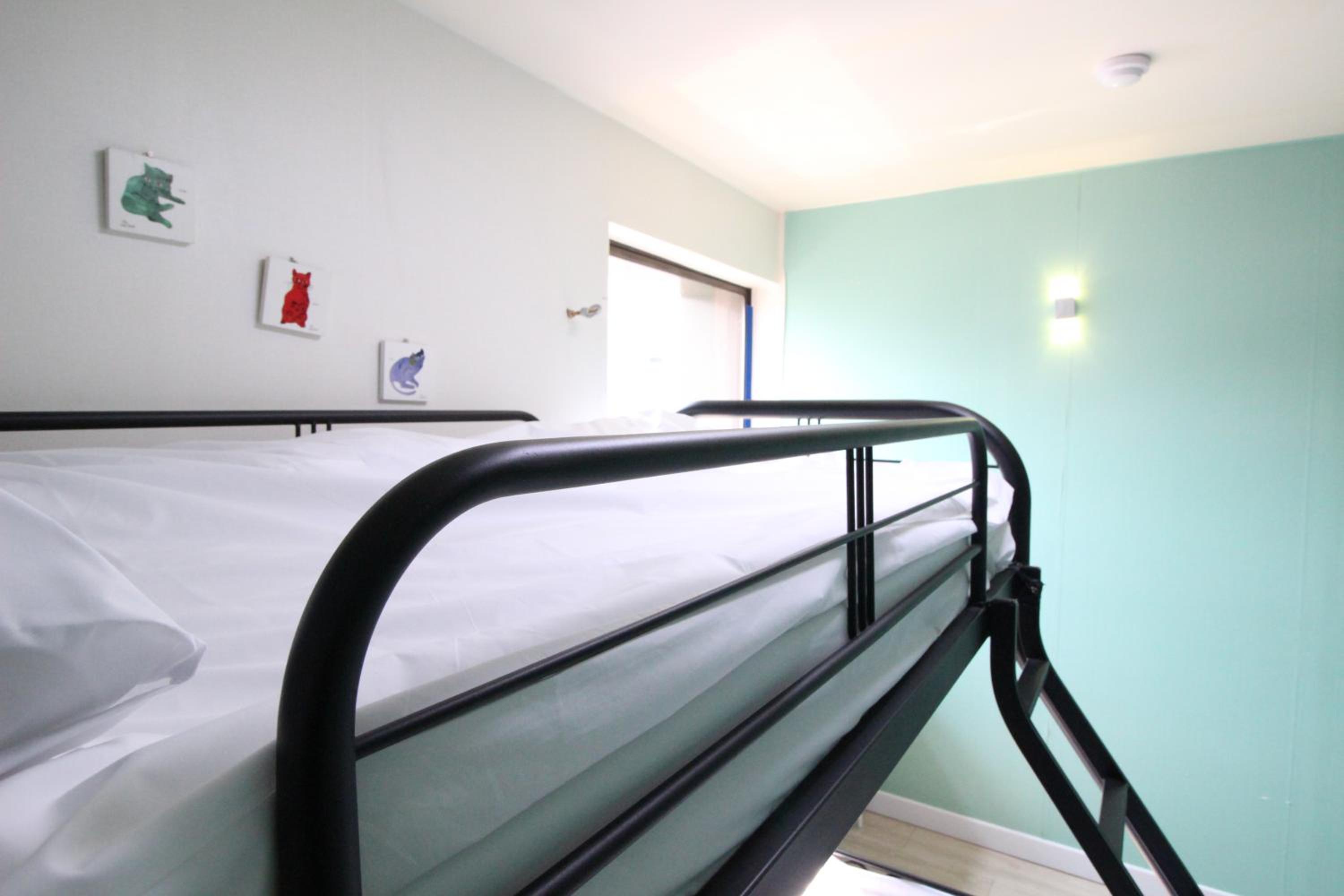 Economy Triple Room - Photo 4
