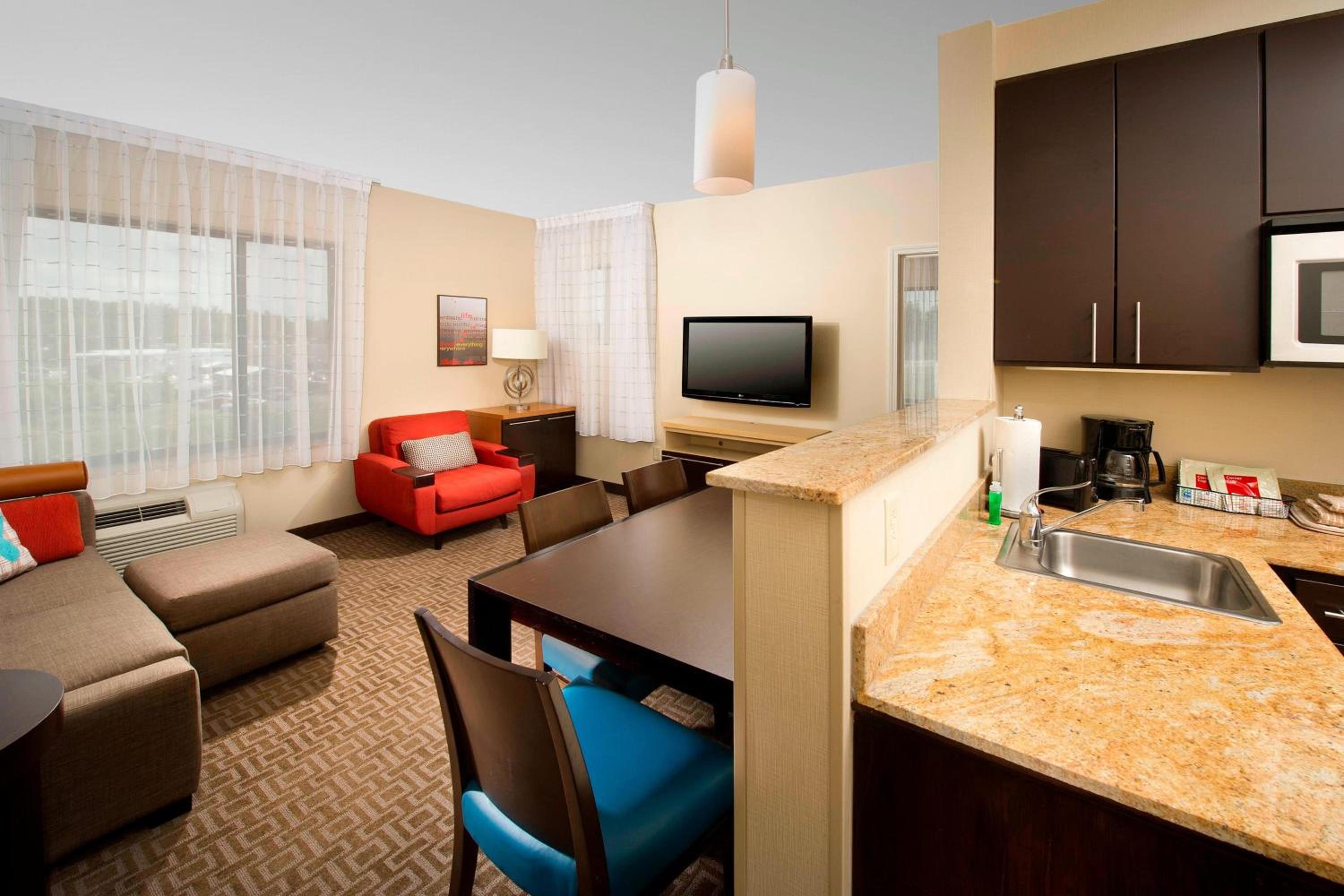 Two-Bedroom Suite - Photo 1
