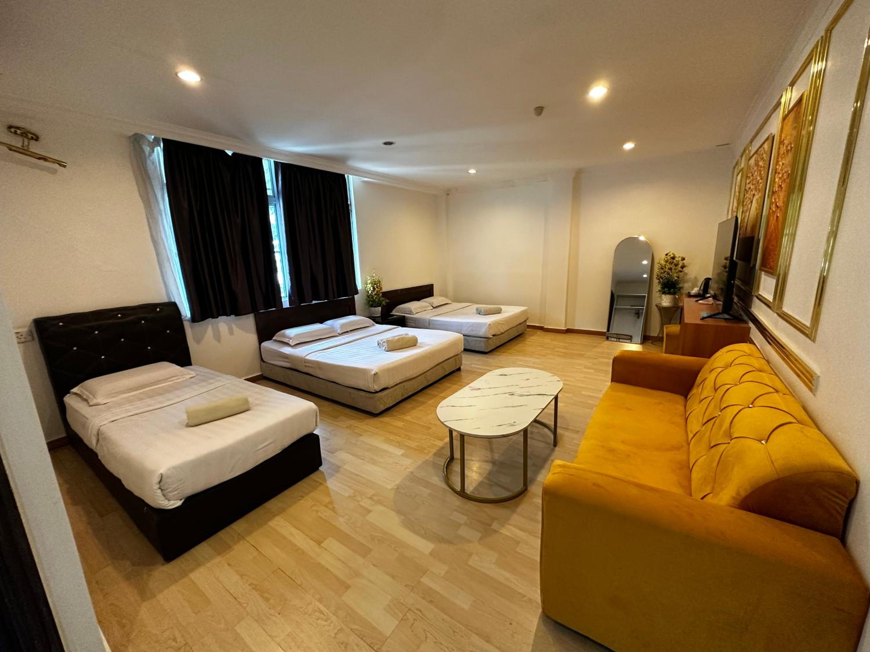 Family Room photo 1
