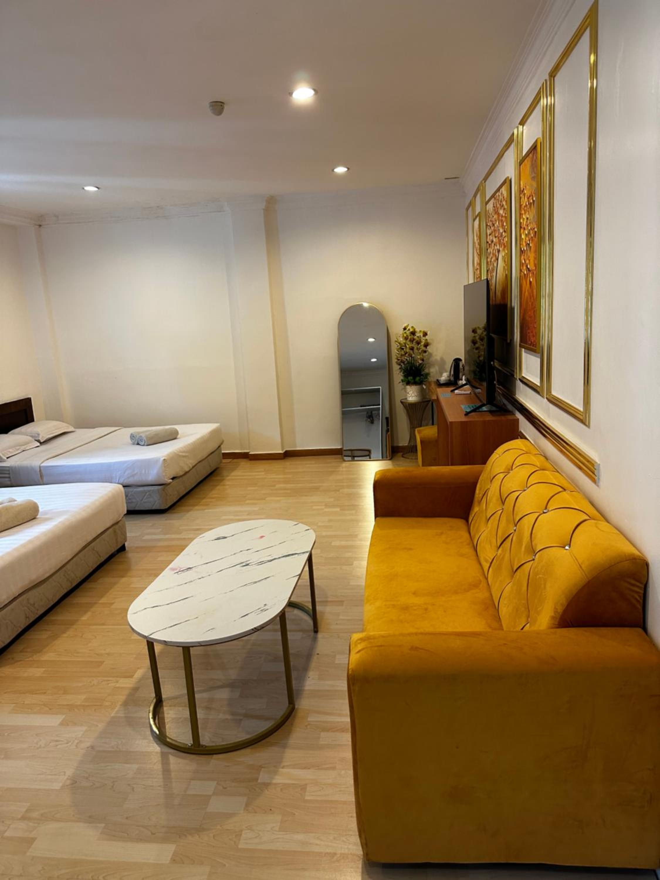 Family Room photo 2