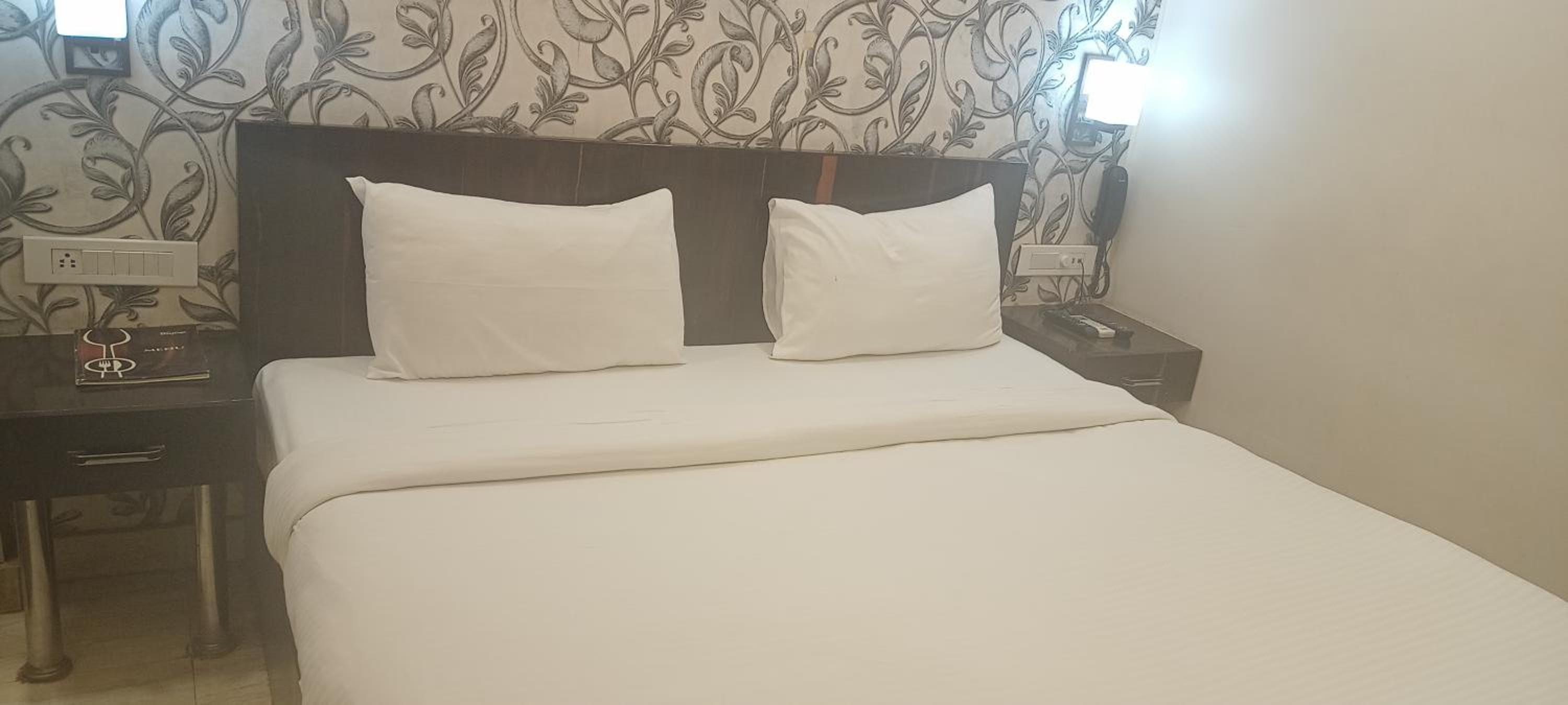 Standard Double Room - Photo 4