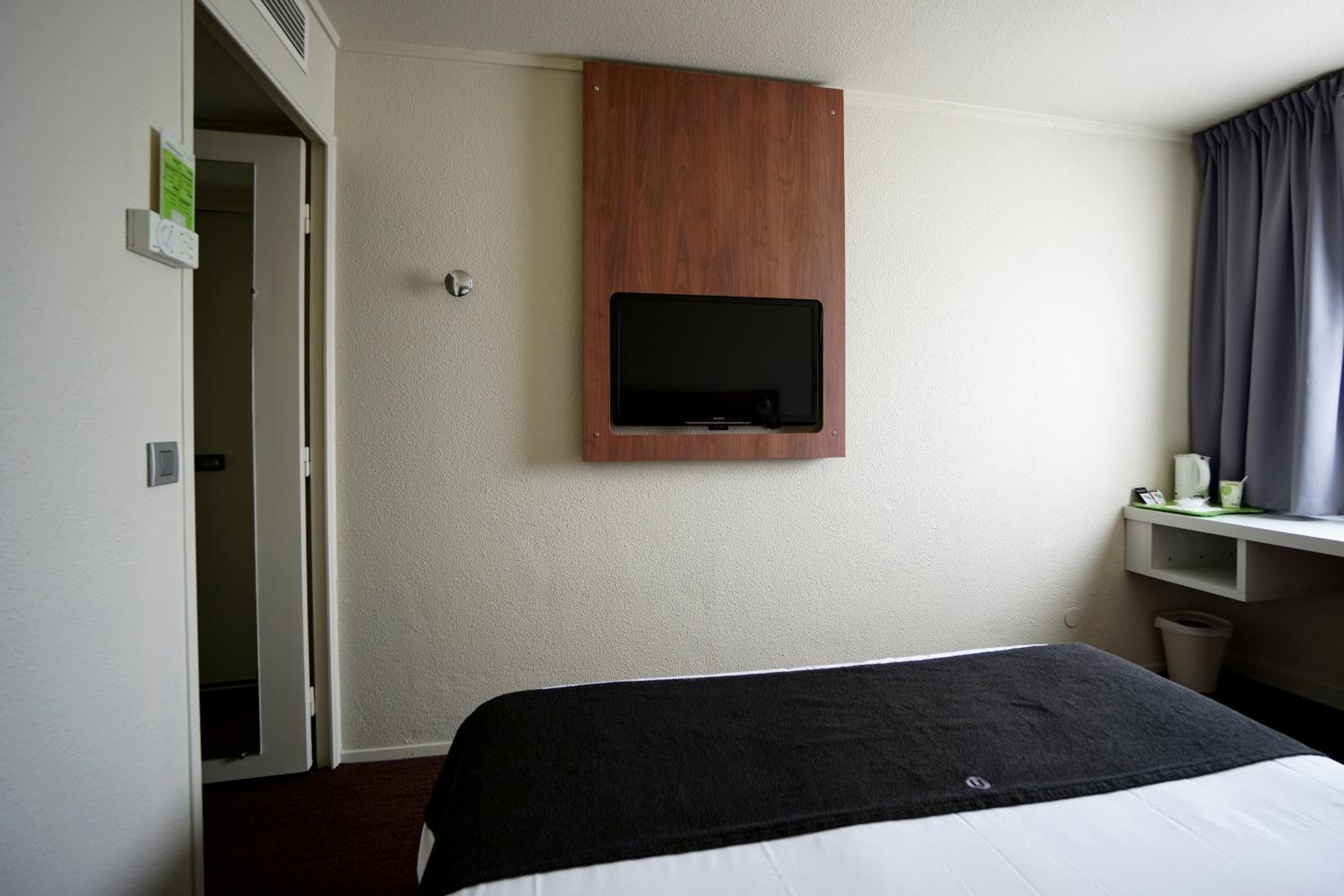 Standard Double Room - Photo 4