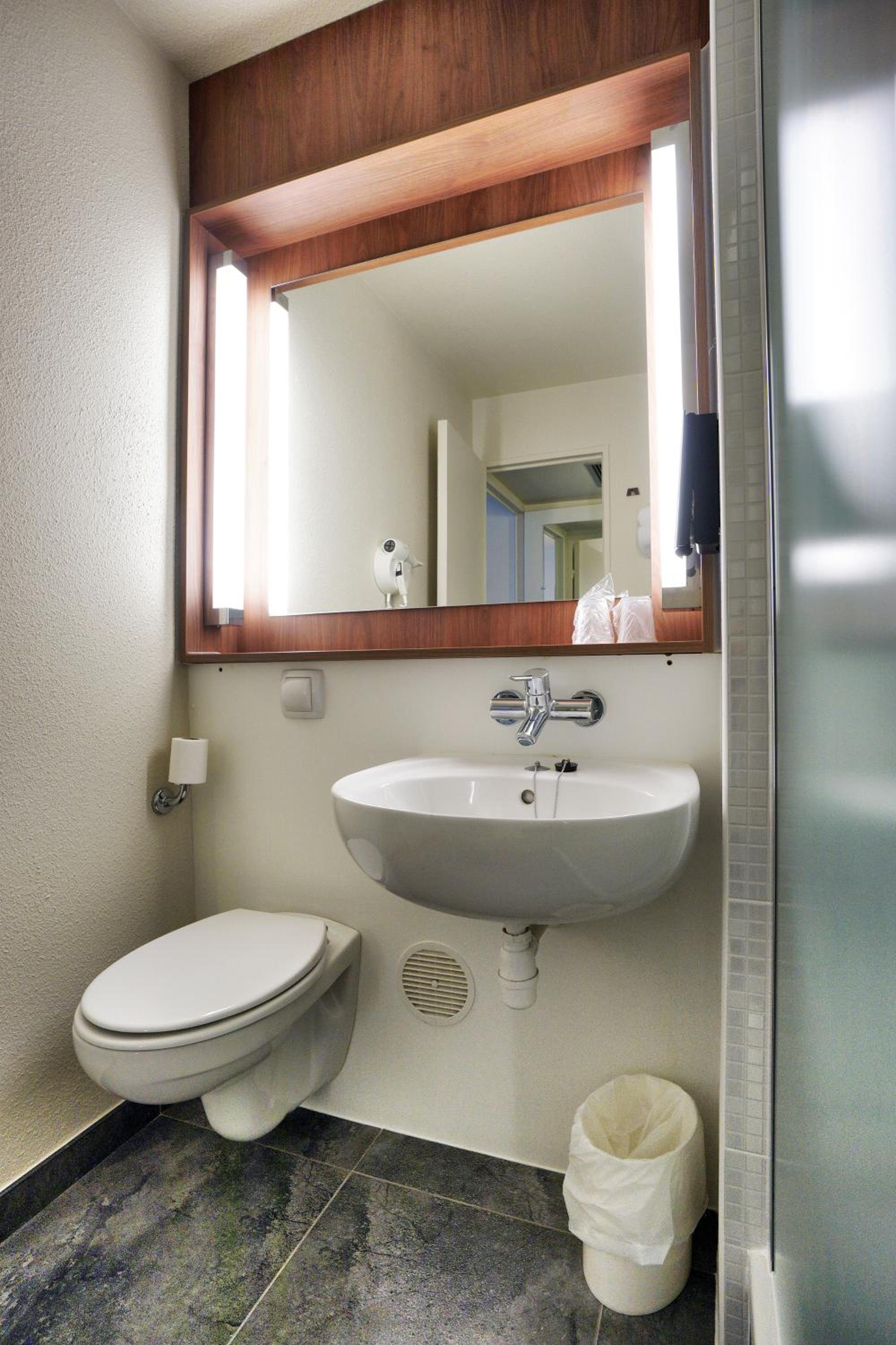 Standard Double Room - Photo 2