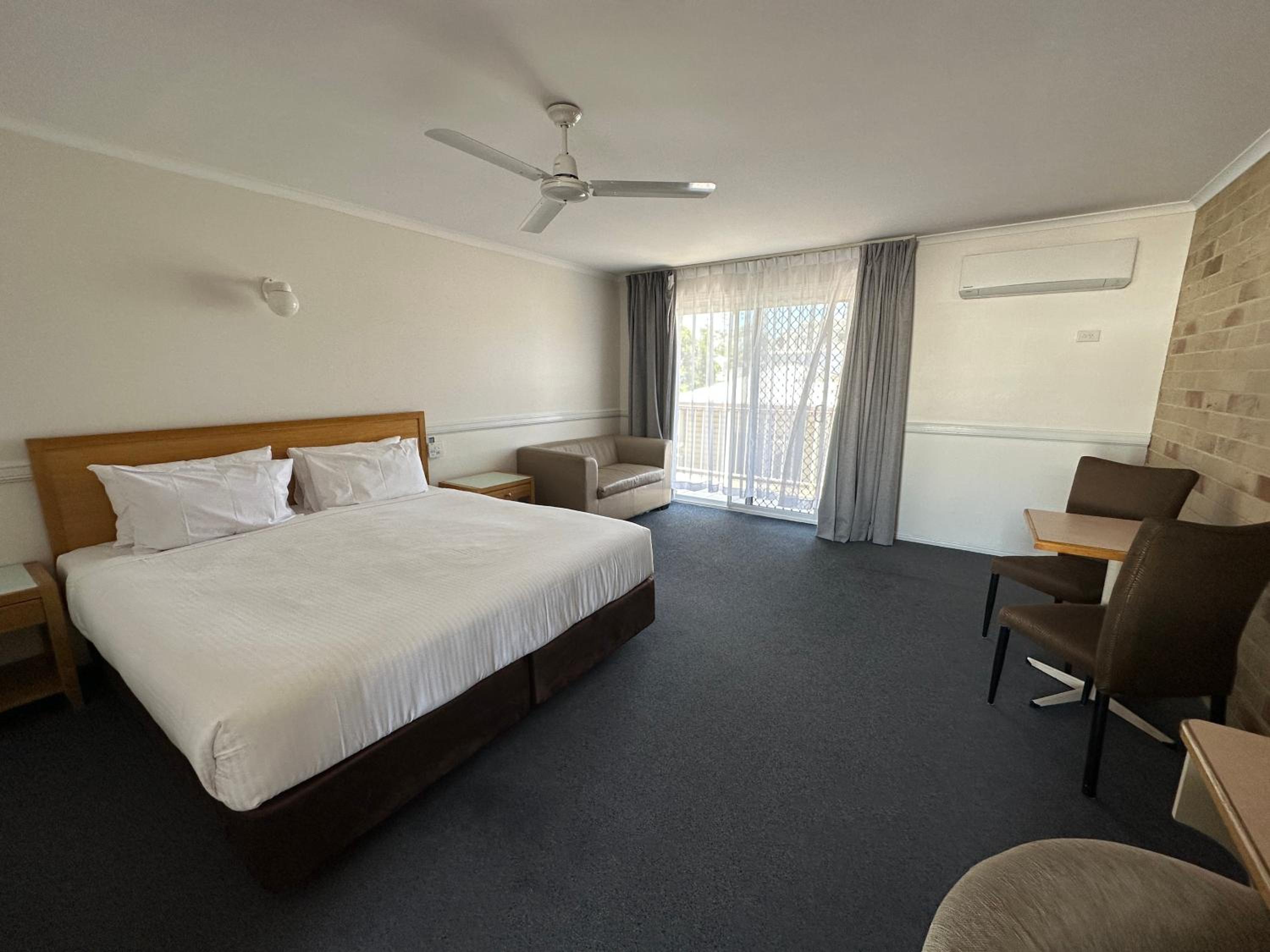 Superior King Room - Photo 1