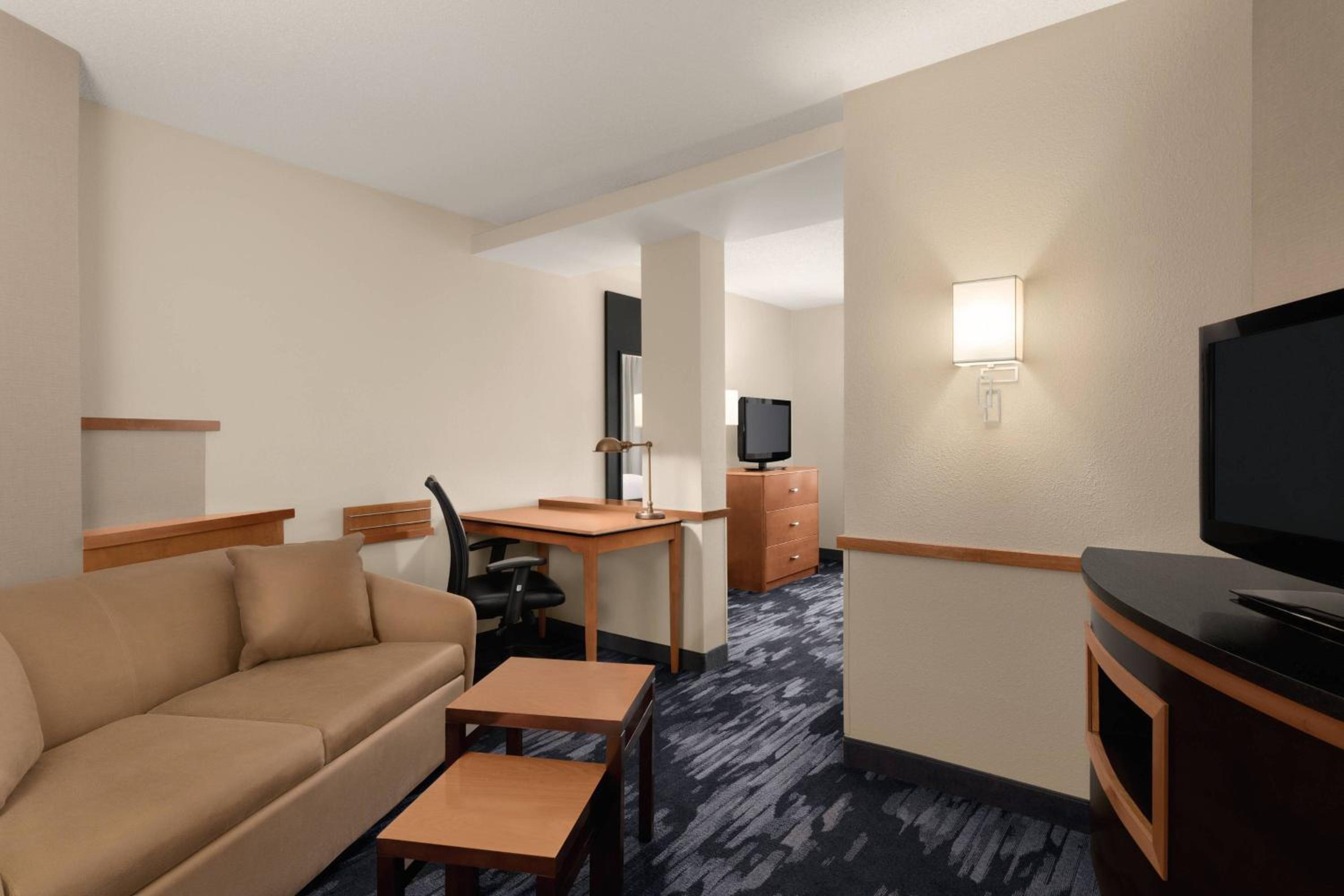King Suite with Sofa Bed - Photo 4