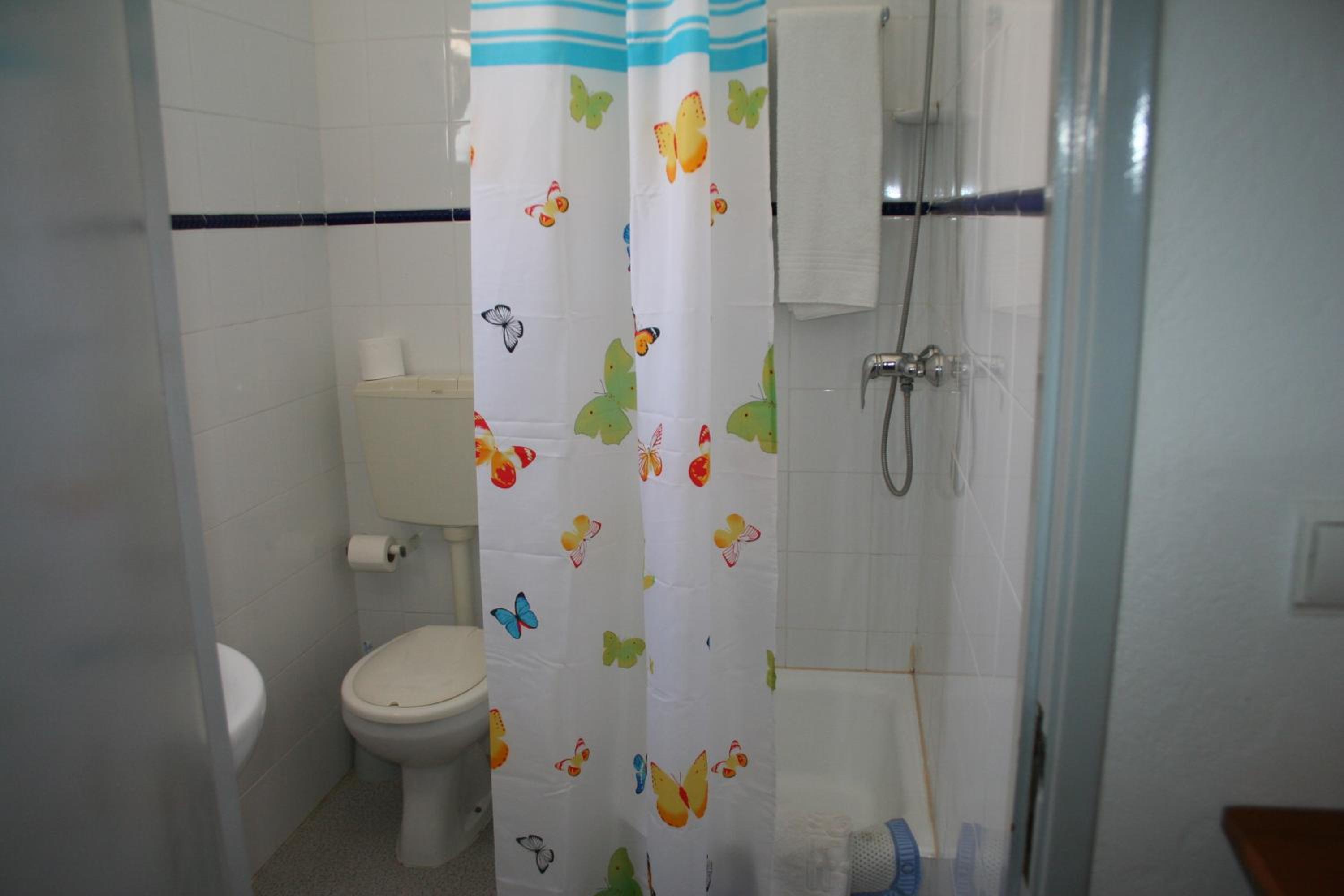 Double or Twin Room - Photo 3