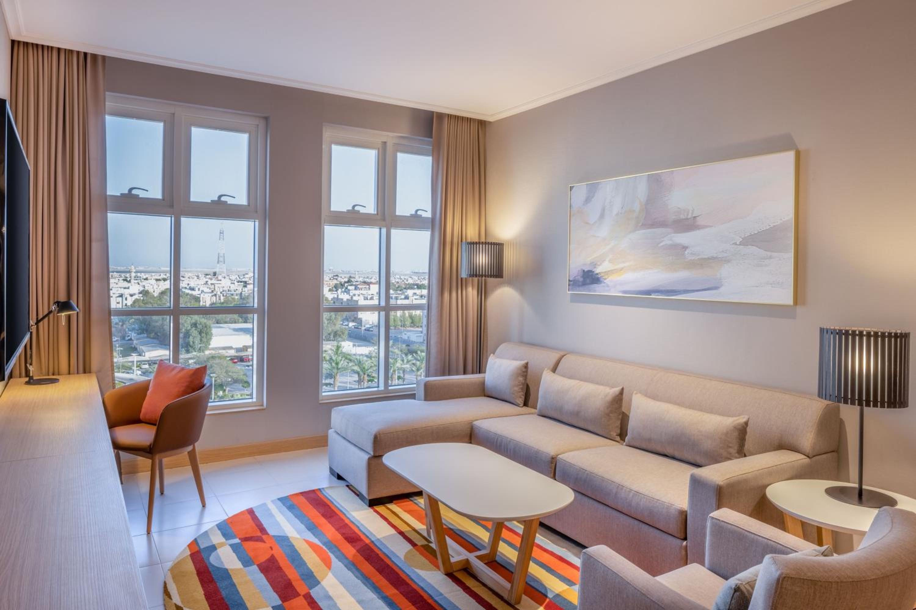 One-Bedroom King Suite - Photo 3