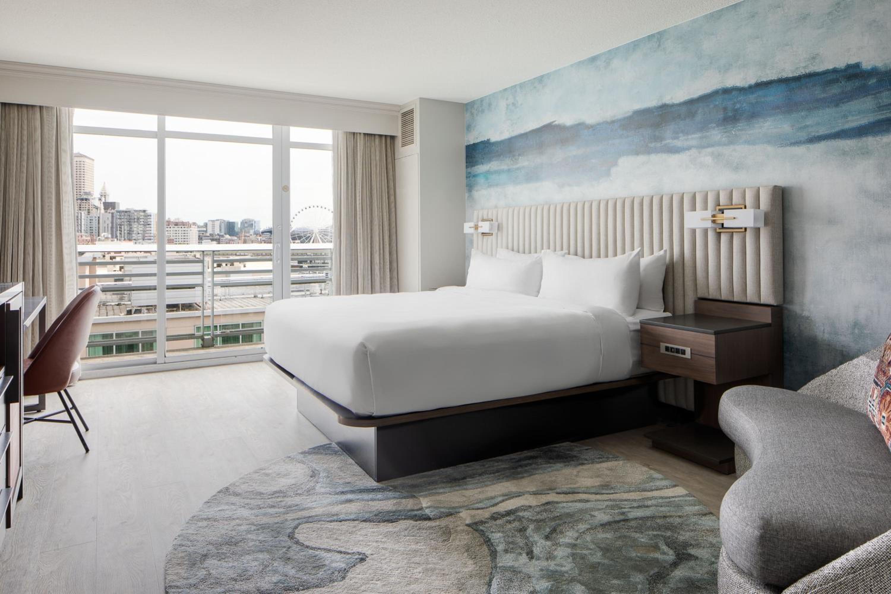 King Room with Partial Water View - Photo 1
