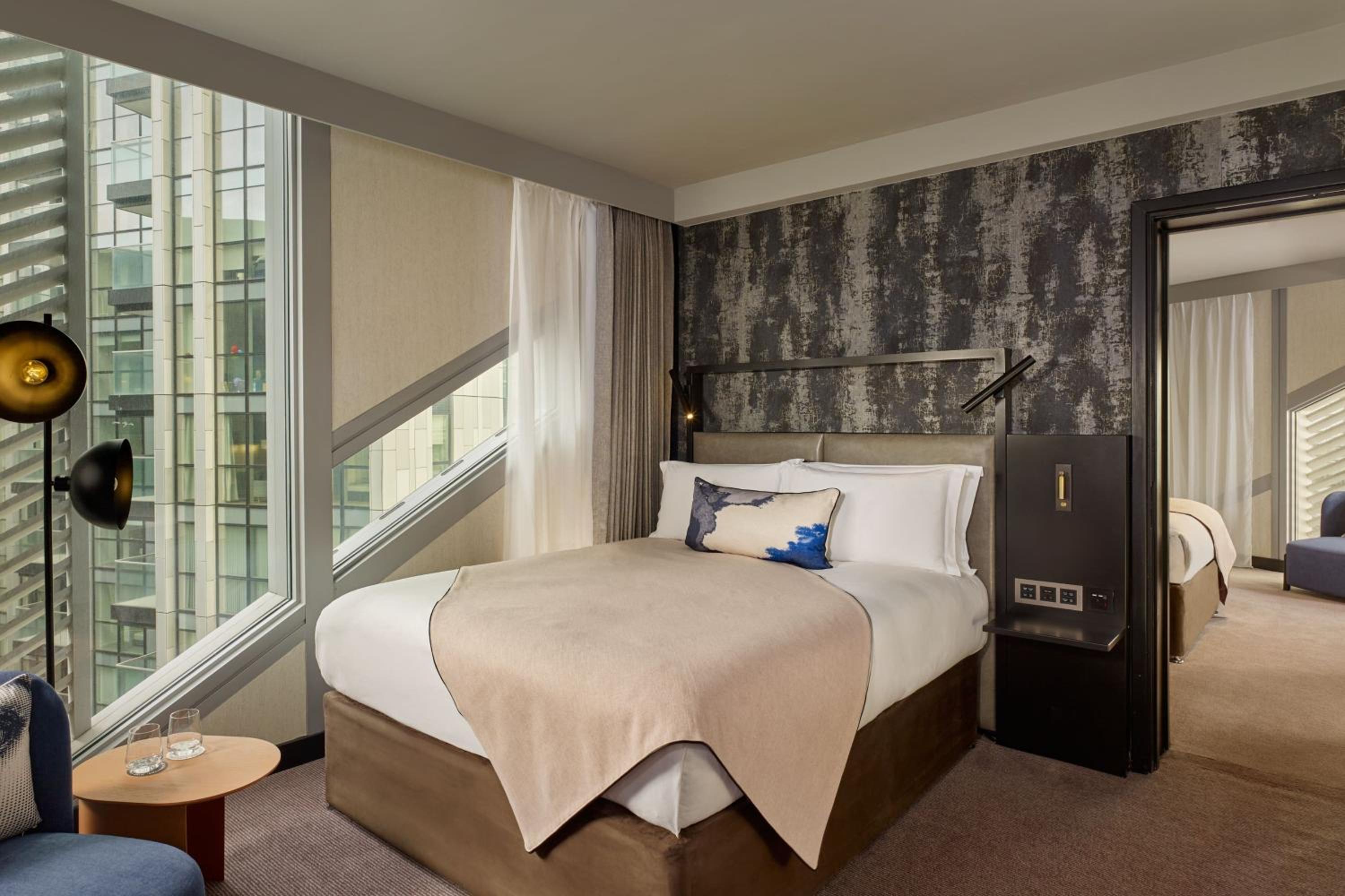 Family Affair, Connecting Guest room, City view thumbnail 6