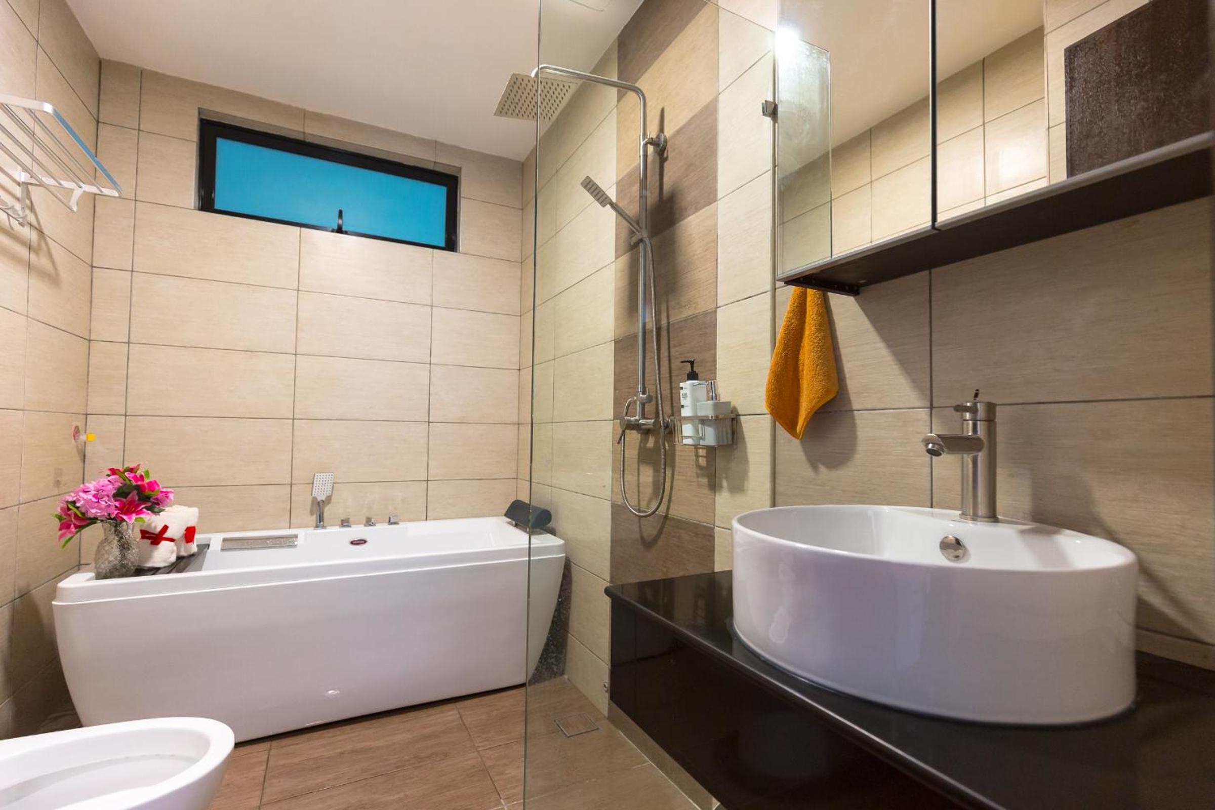 One-Bedroom Apartment with City View One-Bedroom Apartment with City View