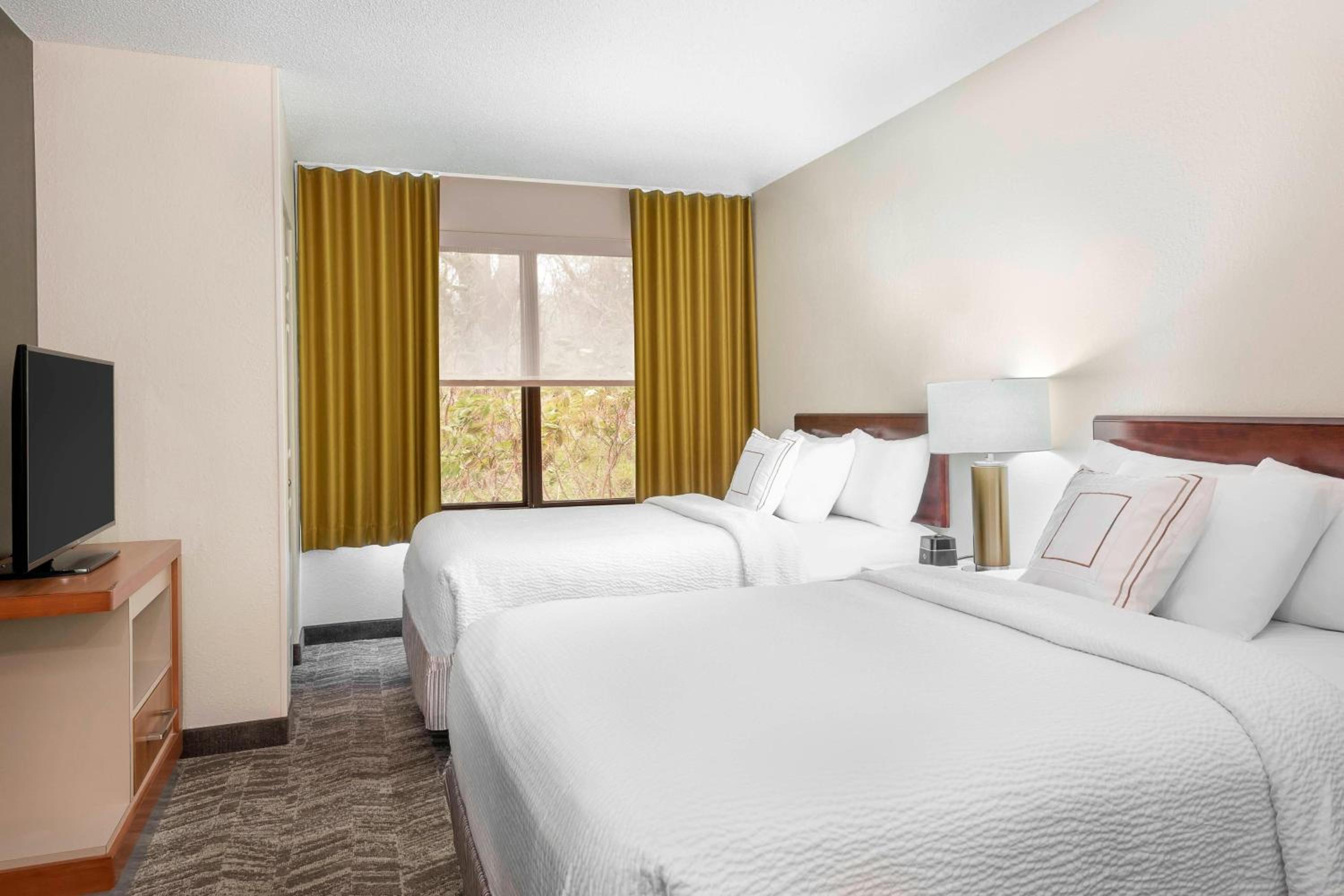 Double Suite with Two Double Beds and Trundle Sofa - Photo 5