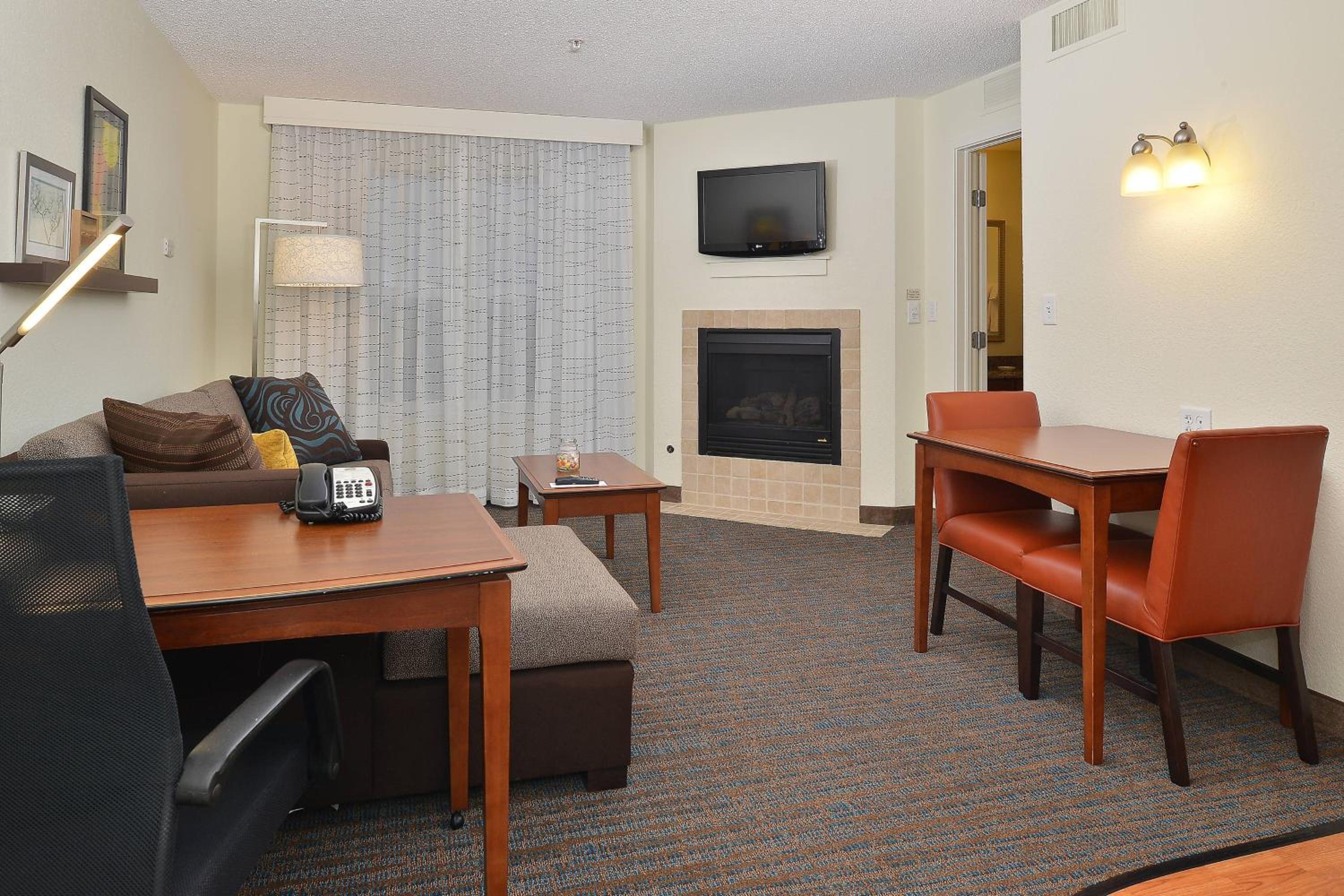 One-Bedroom Suite with Fireplace