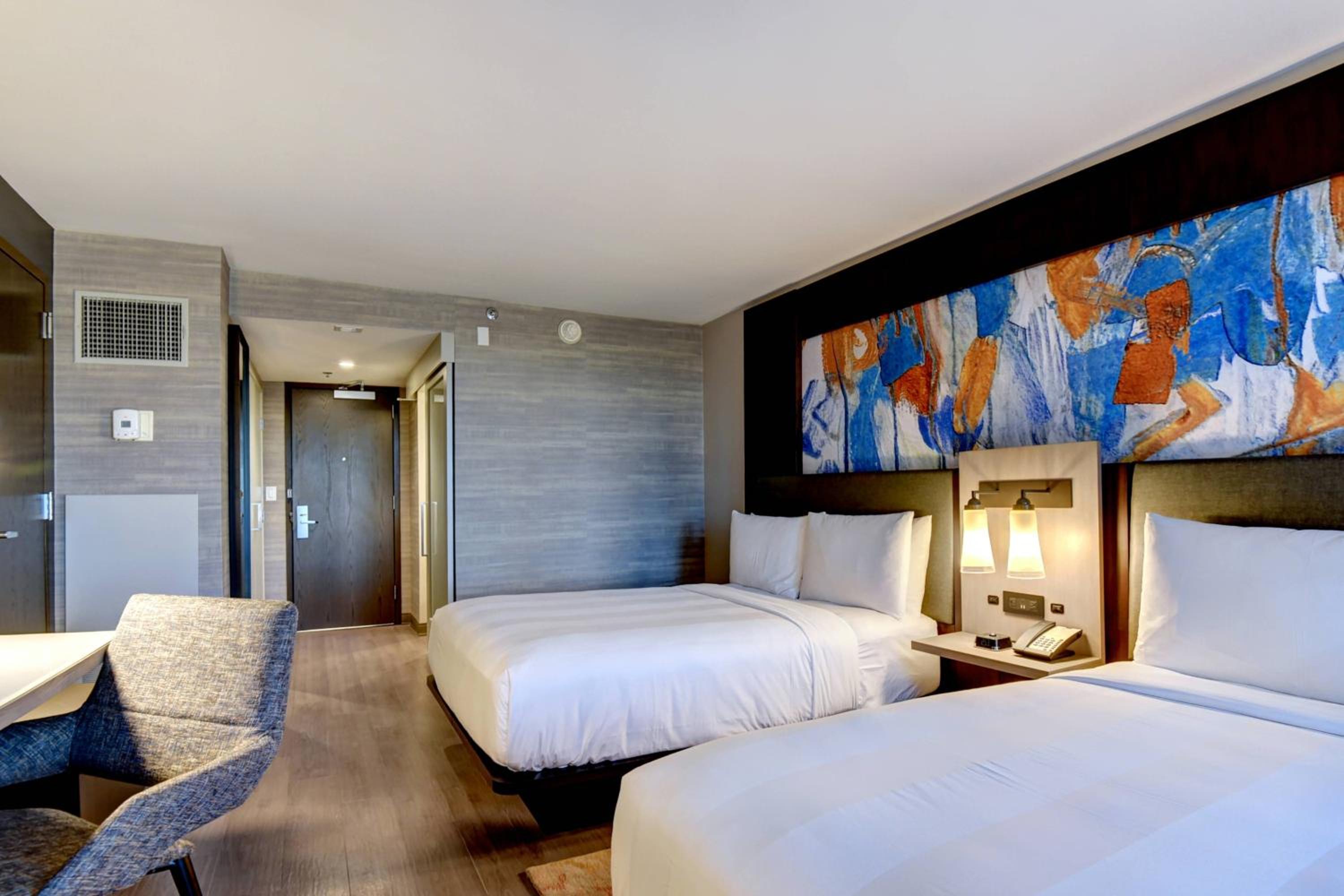 Queen Room with Two Queen Beds - Photo 3