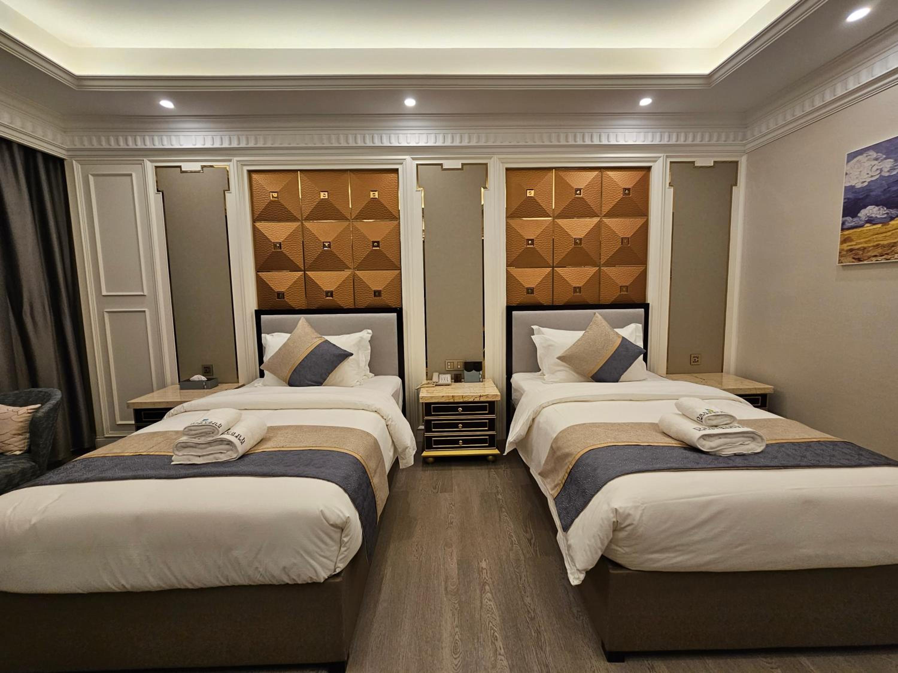 Standard Twin Room photo 2