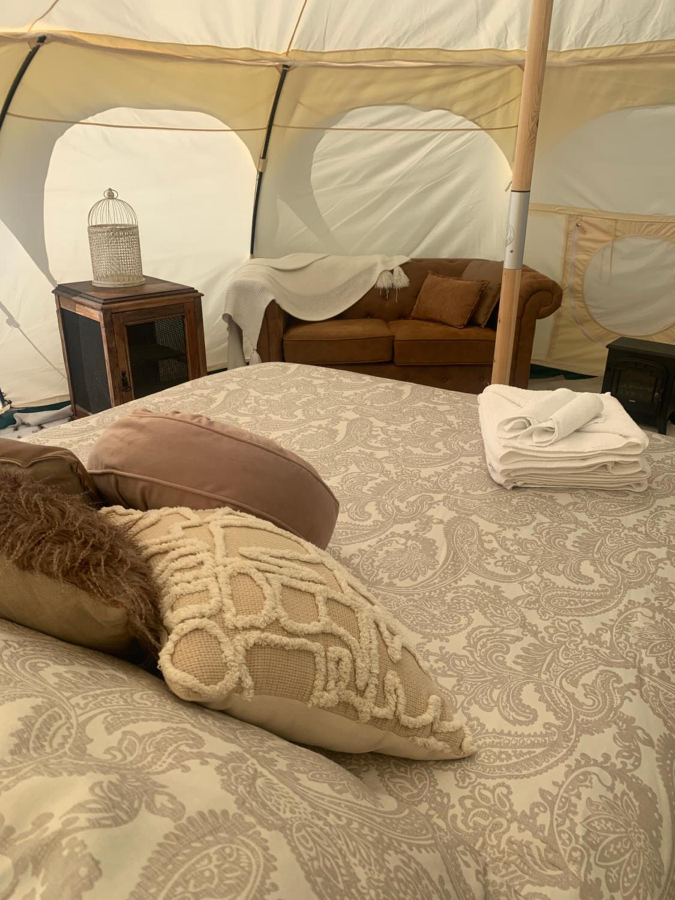 Tent - 1 - Photo 3