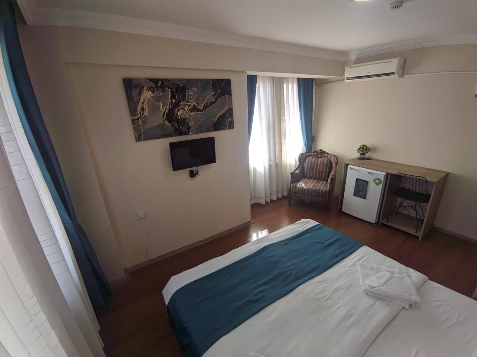 Deluxe Double Room with Sea View - Photo 6