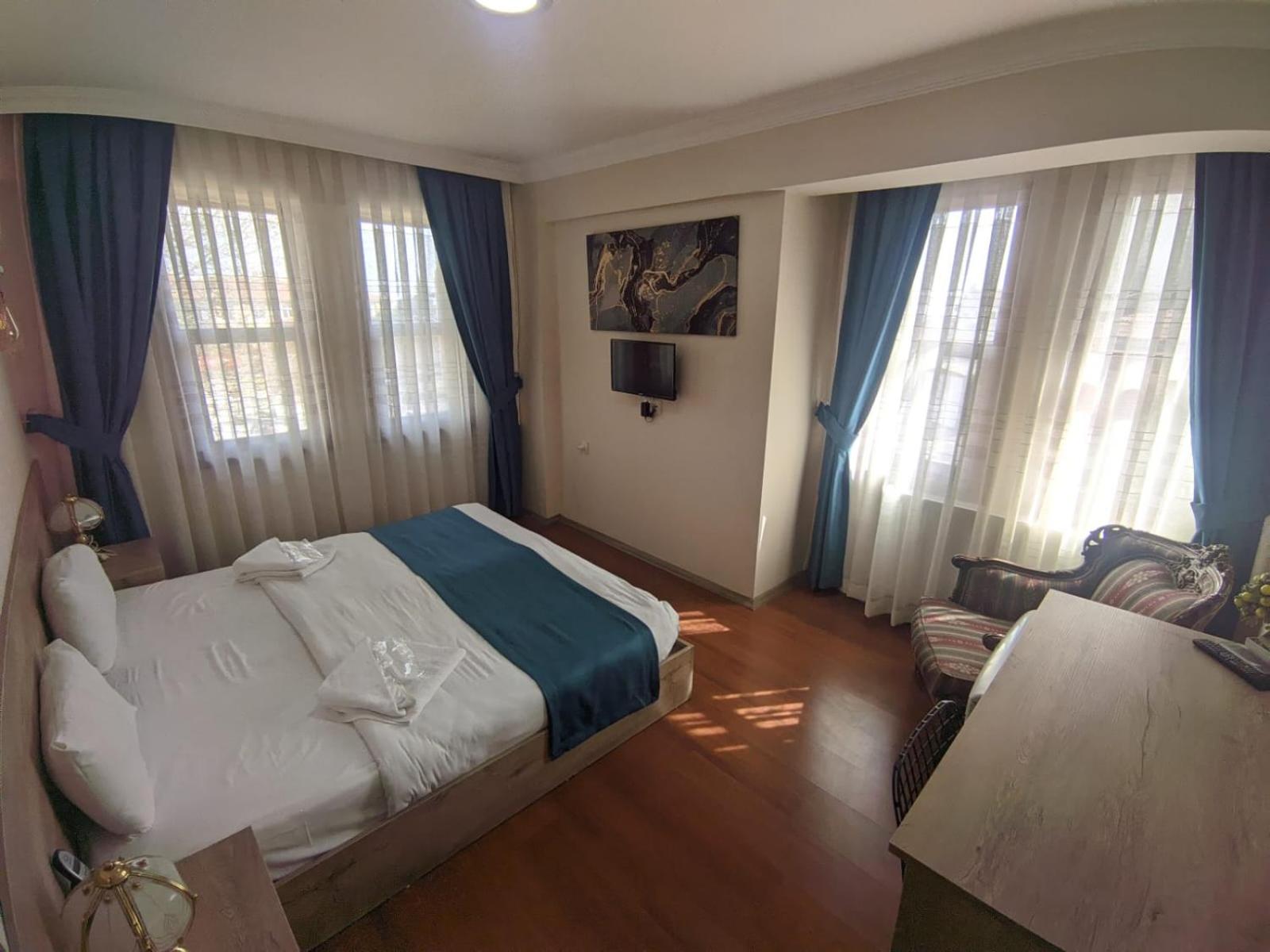 Deluxe Double Room with Sea View - Photo 20