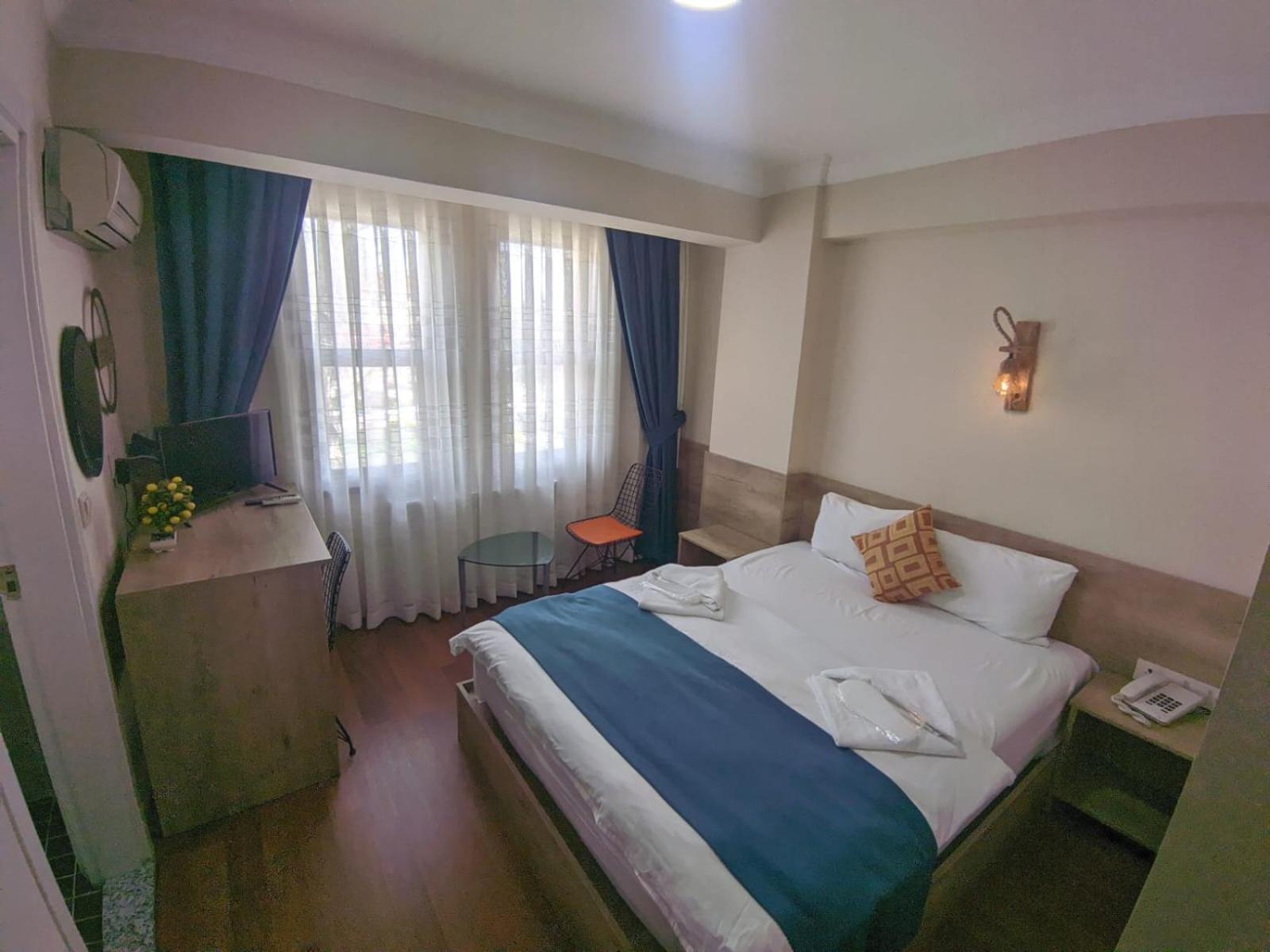 Small Double Room - Photo 9