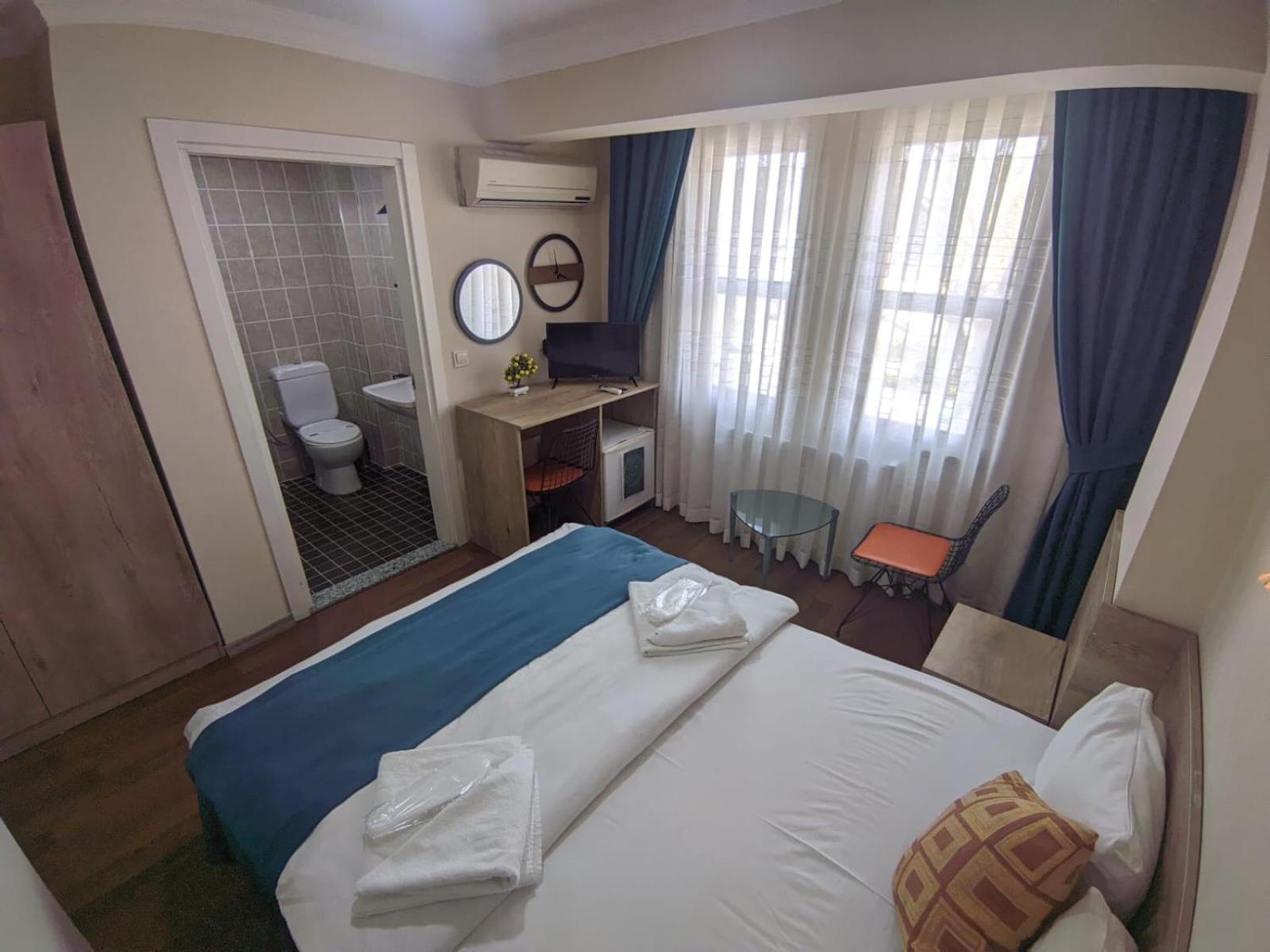 Small Double Room - Photo 7