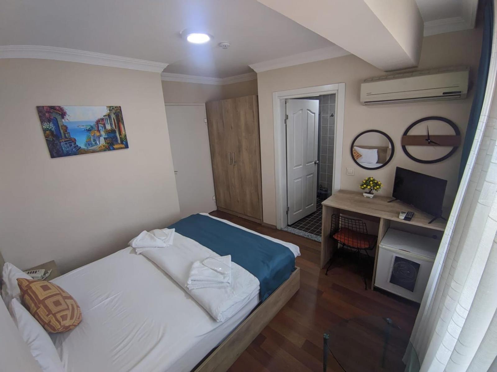Small Double Room - Photo 6