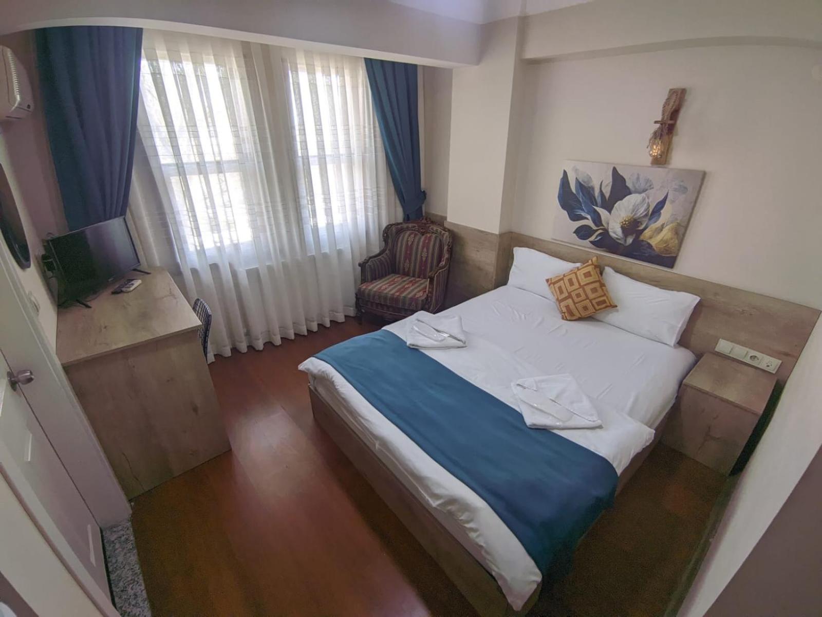 Small Double Room - Photo 4
