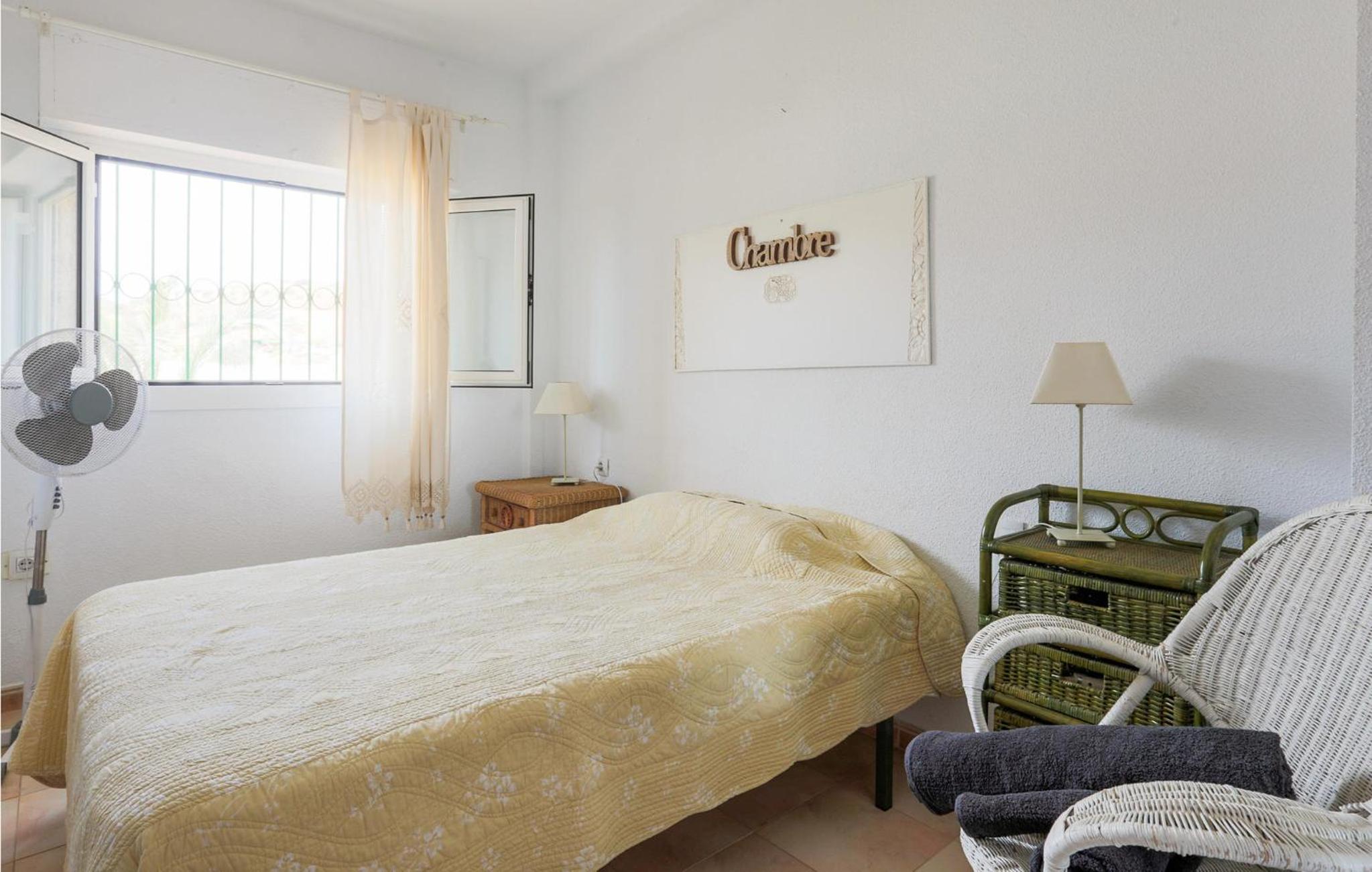 Three-Bedroom Apartment photo 2