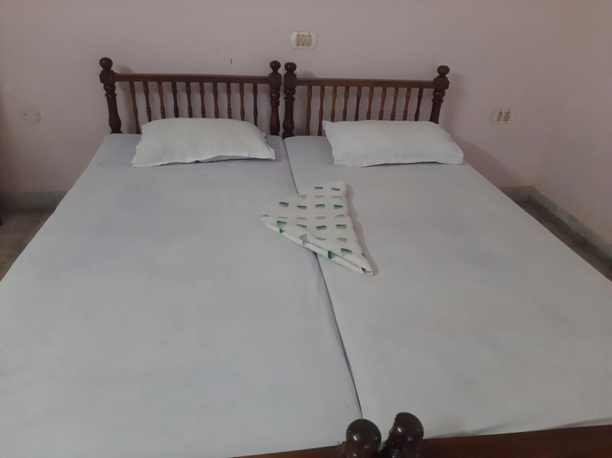 Budget Double Room photo 2