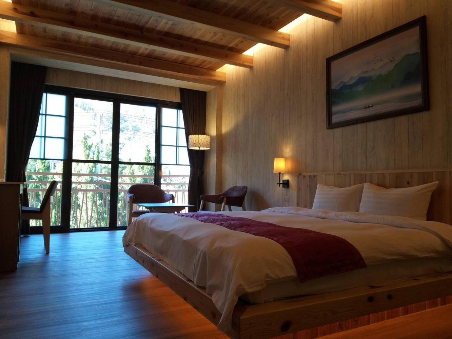 Deluxe Double Room photo 3