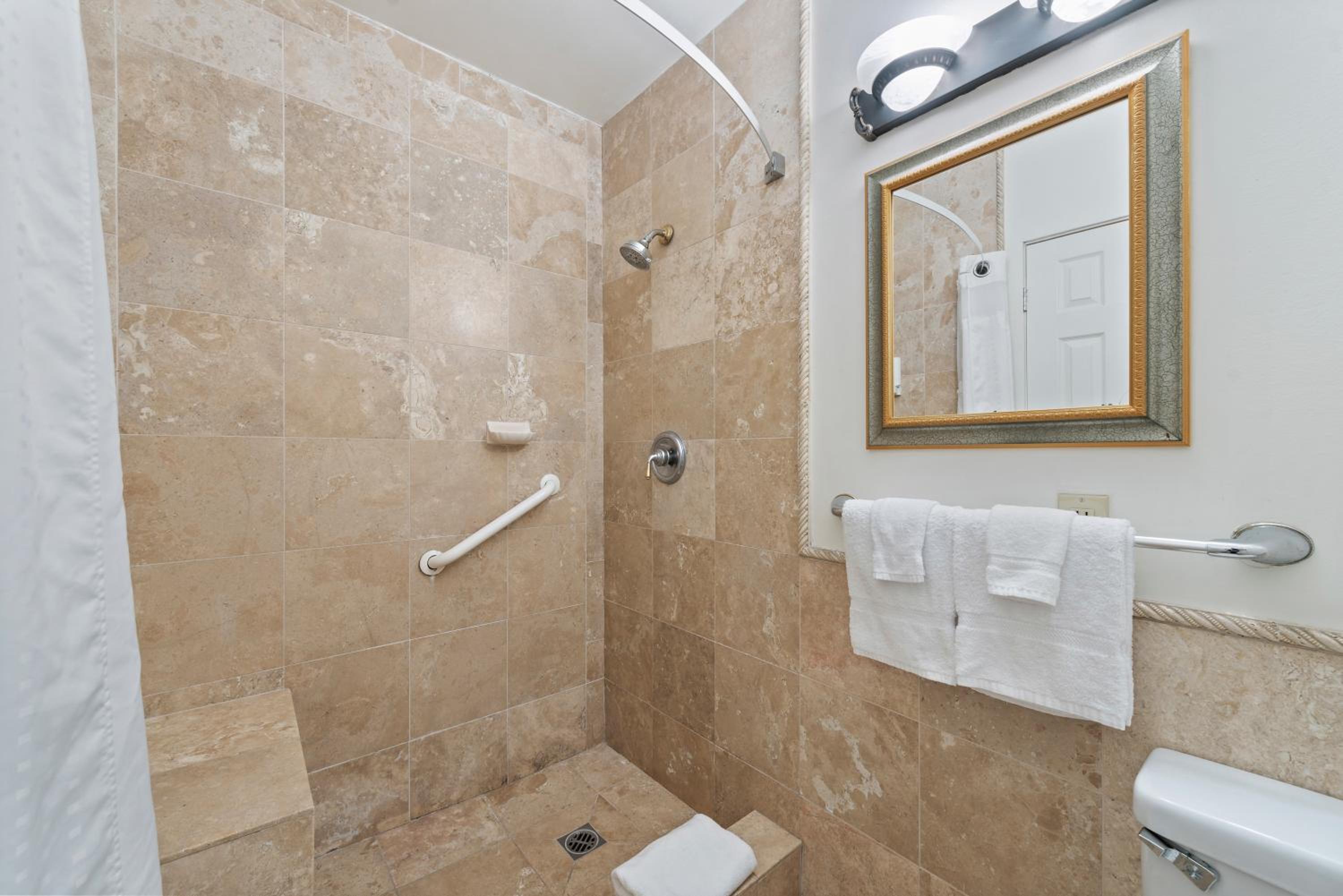 Standard Double Room - Photo 4