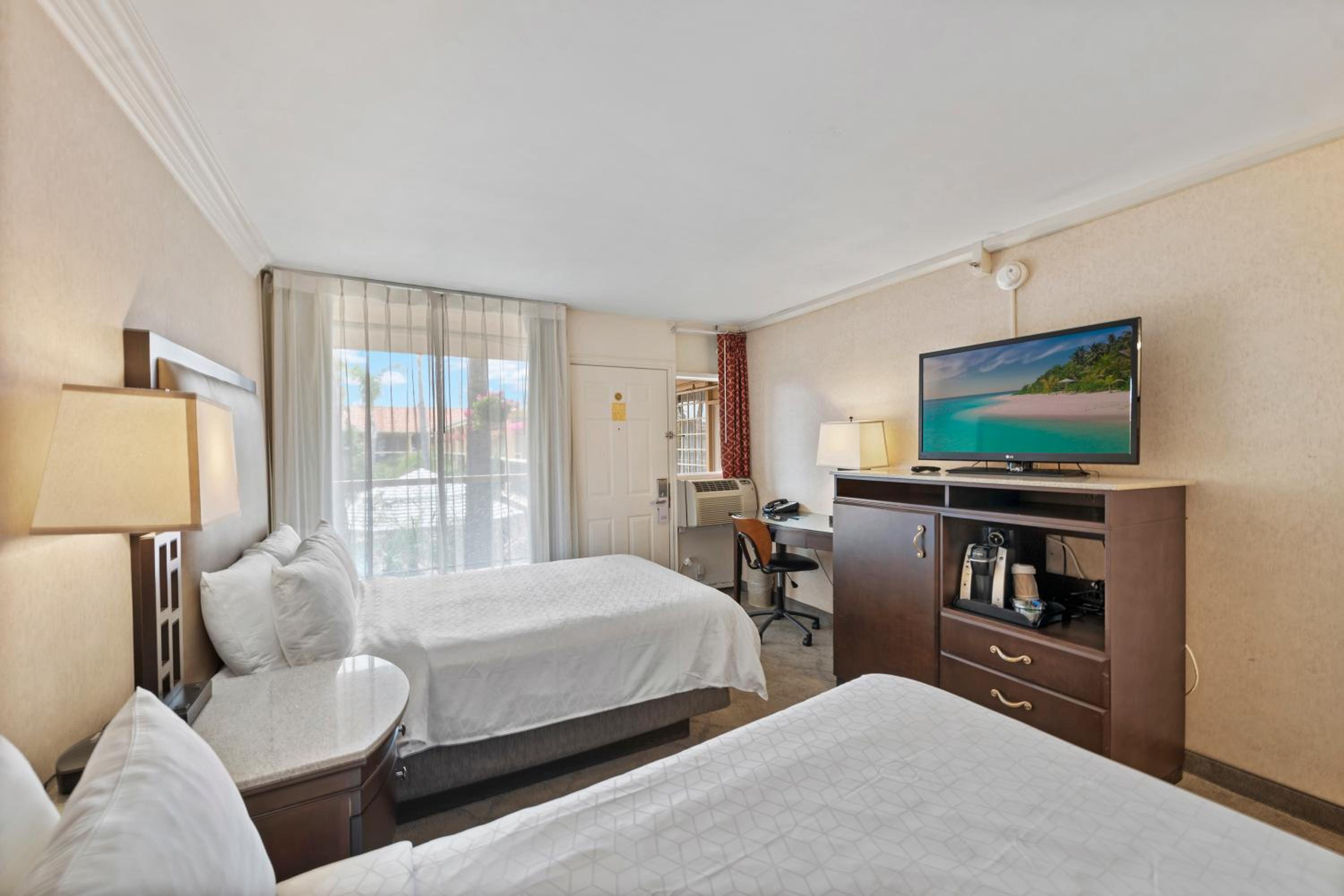 Standard Double Room - Photo 3
