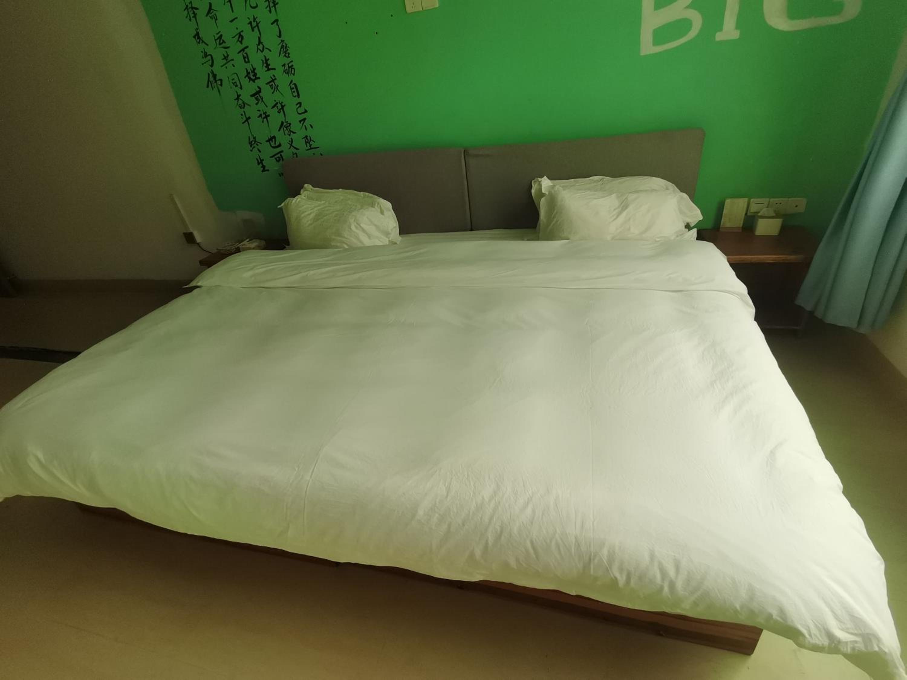 Double Room with Spa Bath photo 3