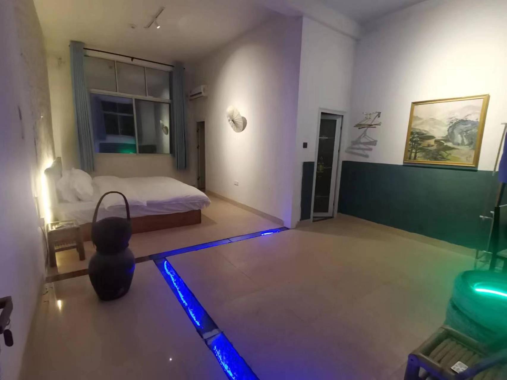 Double Room with Spa Bath photo 2